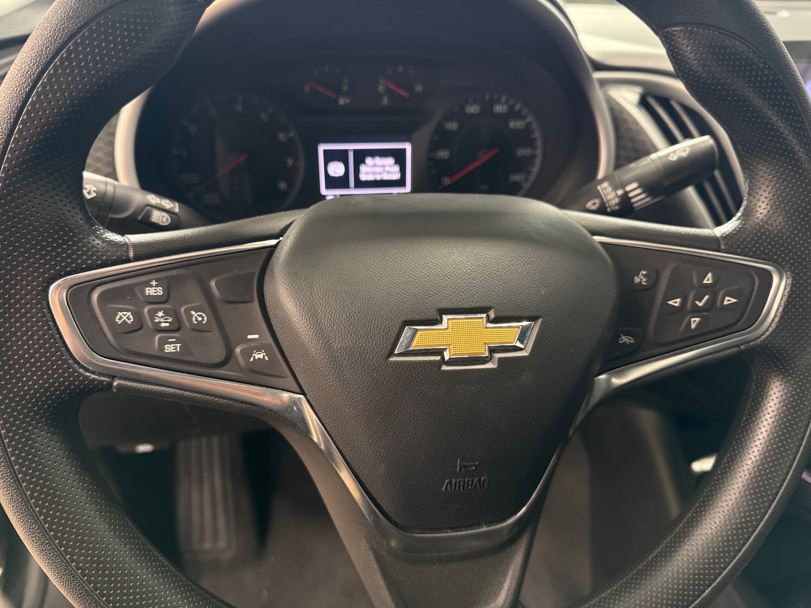 Thumbnail: 2023 Chevrolet Malibu - 5