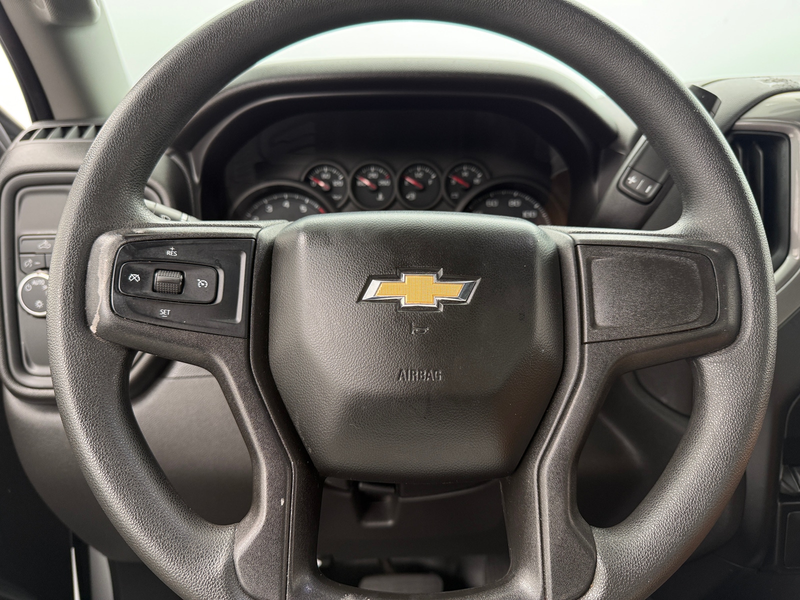 Thumbnail: 2019 Chevrolet Silverado 1500 - 4