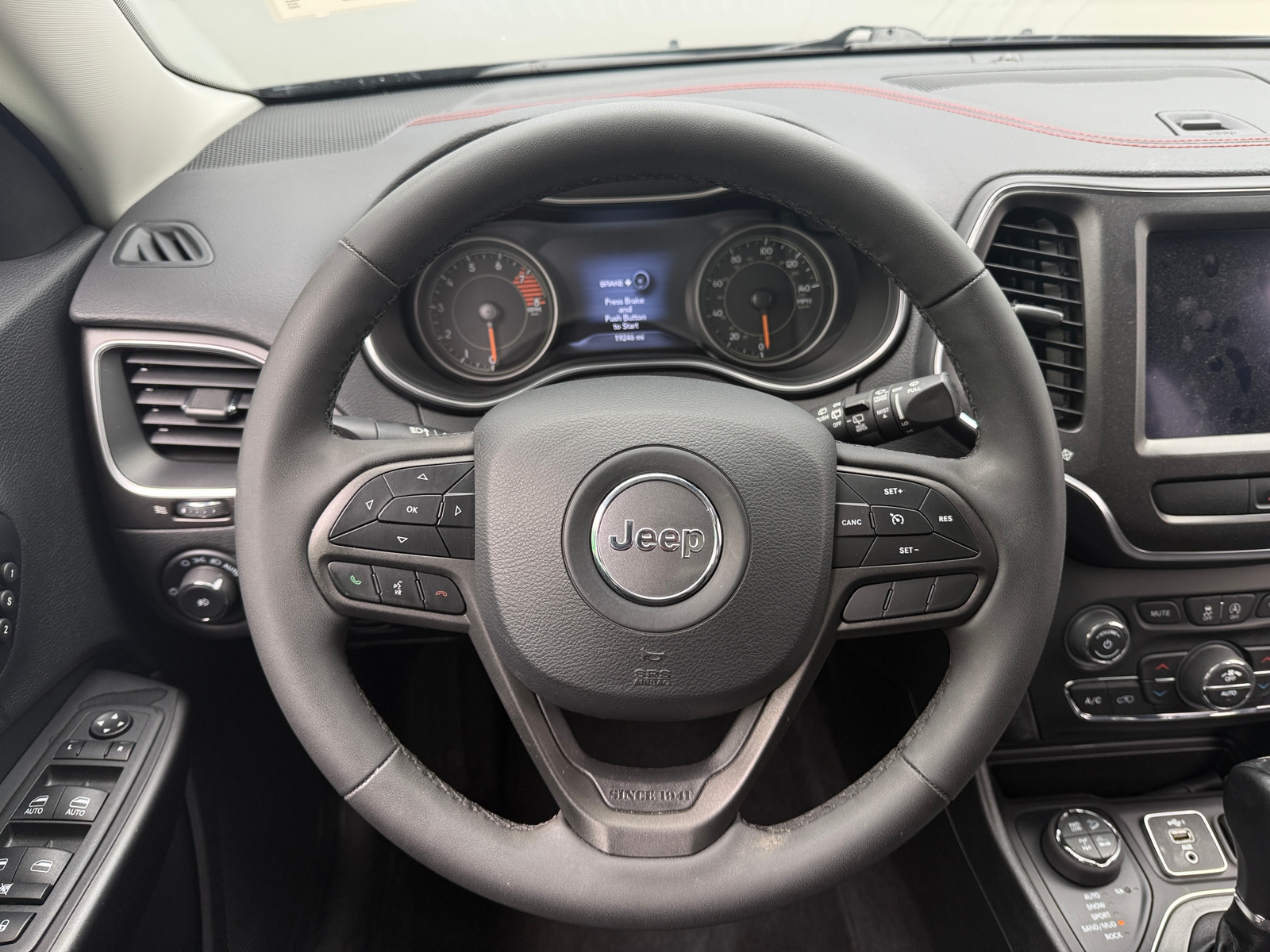 Thumbnail: 2022 Jeep Cherokee - 4