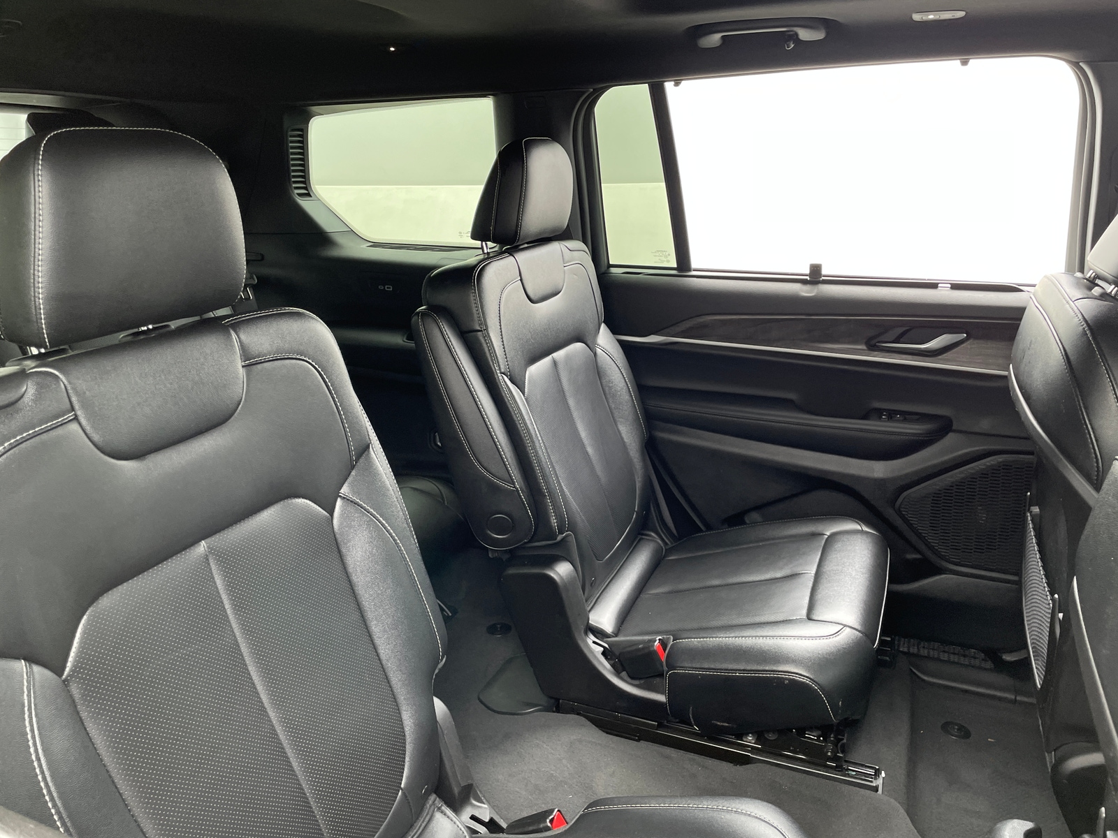 Thumbnail: 2024 Jeep Grand Cherokee L - 5