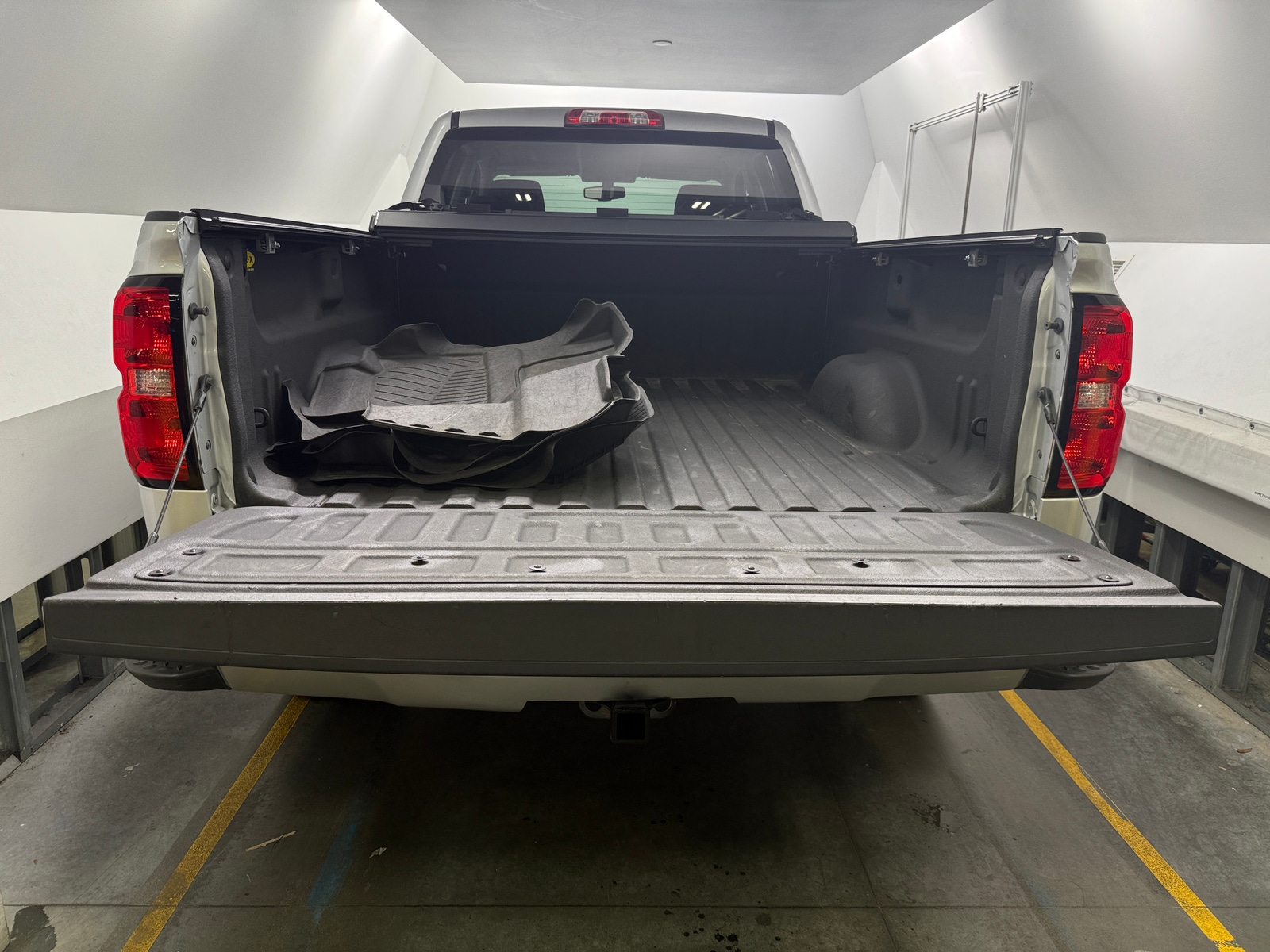 Thumbnail: 2018 Chevrolet Silverado 1500 - 7