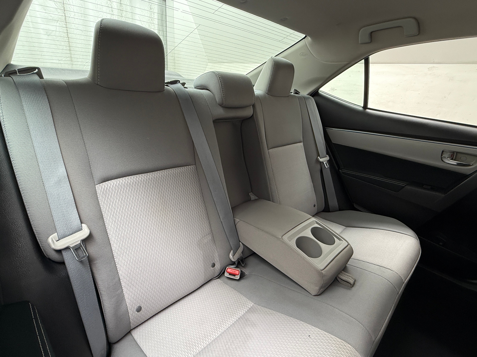 Thumbnail: 2015 Toyota Corolla - 6