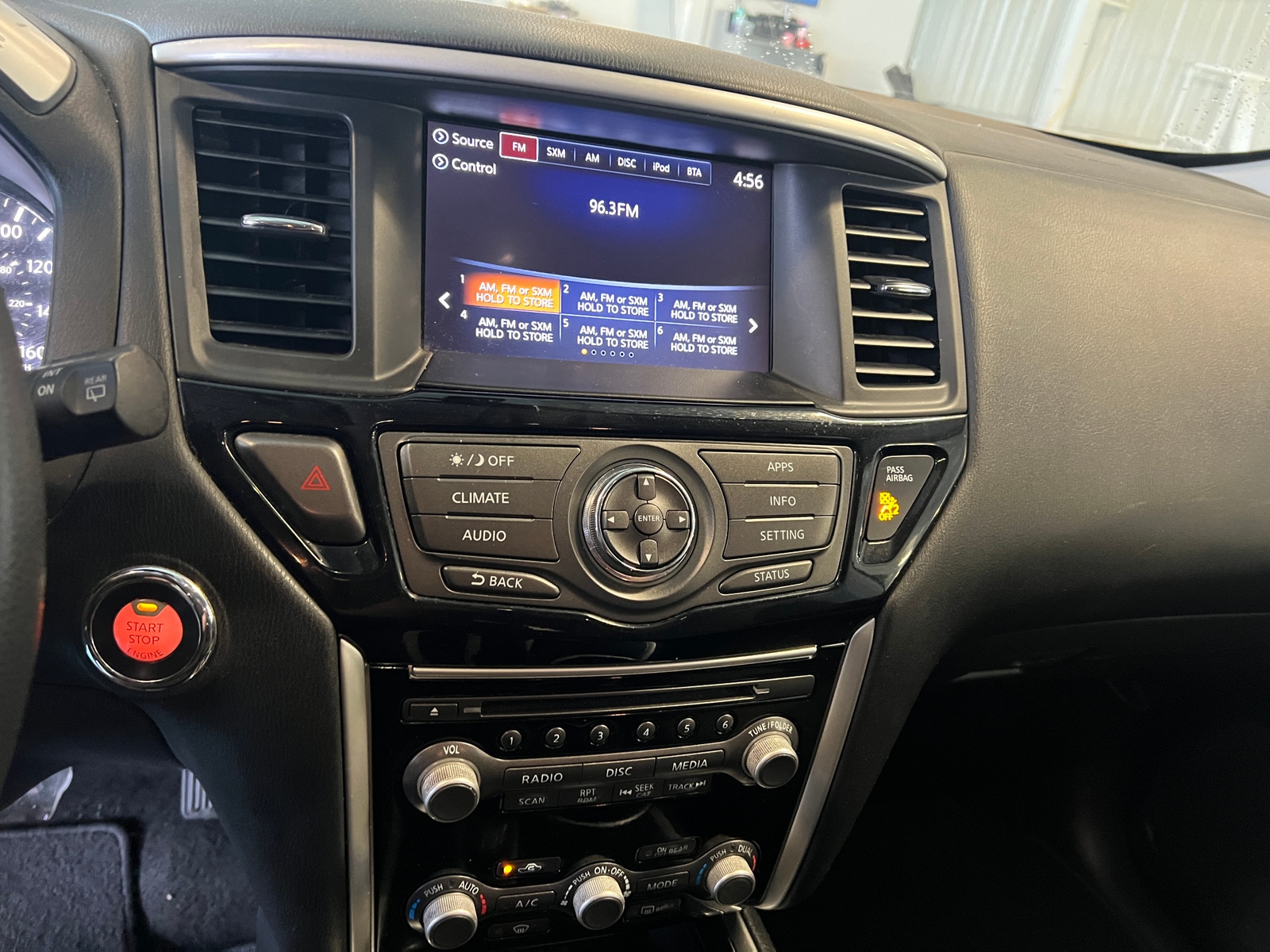 Thumbnail: 2018 Nissan Pathfinder - 4