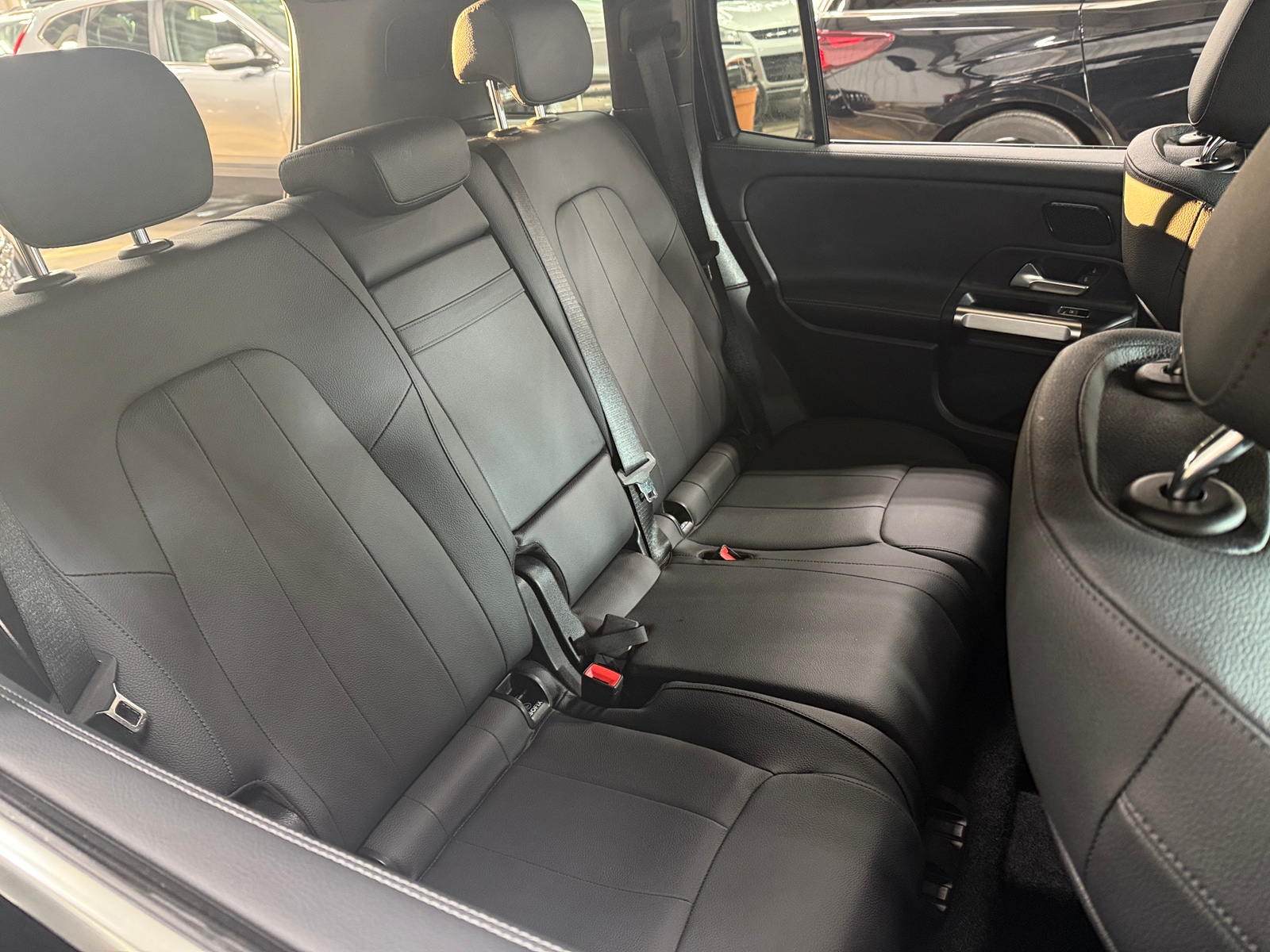 Thumbnail: 2024 Mercedes-Benz GLB - 5