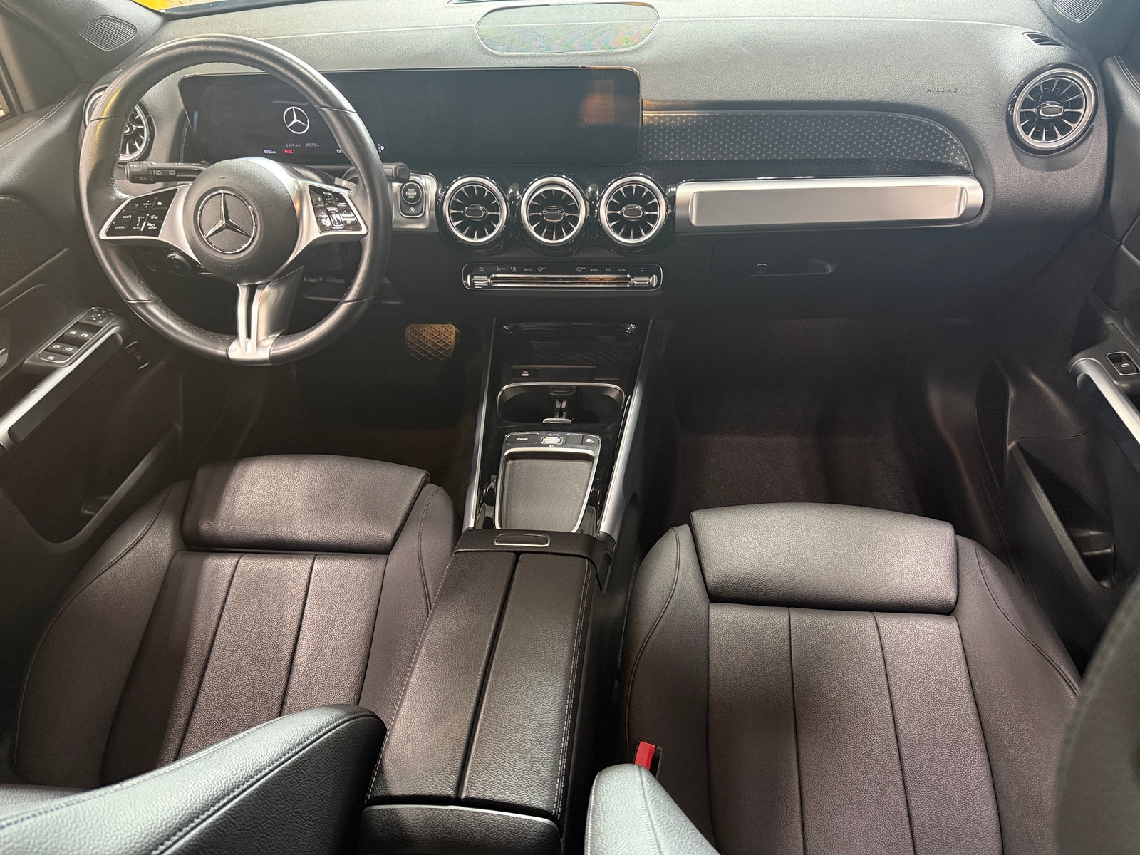 Thumbnail: 2024 Mercedes-Benz GLB - 2