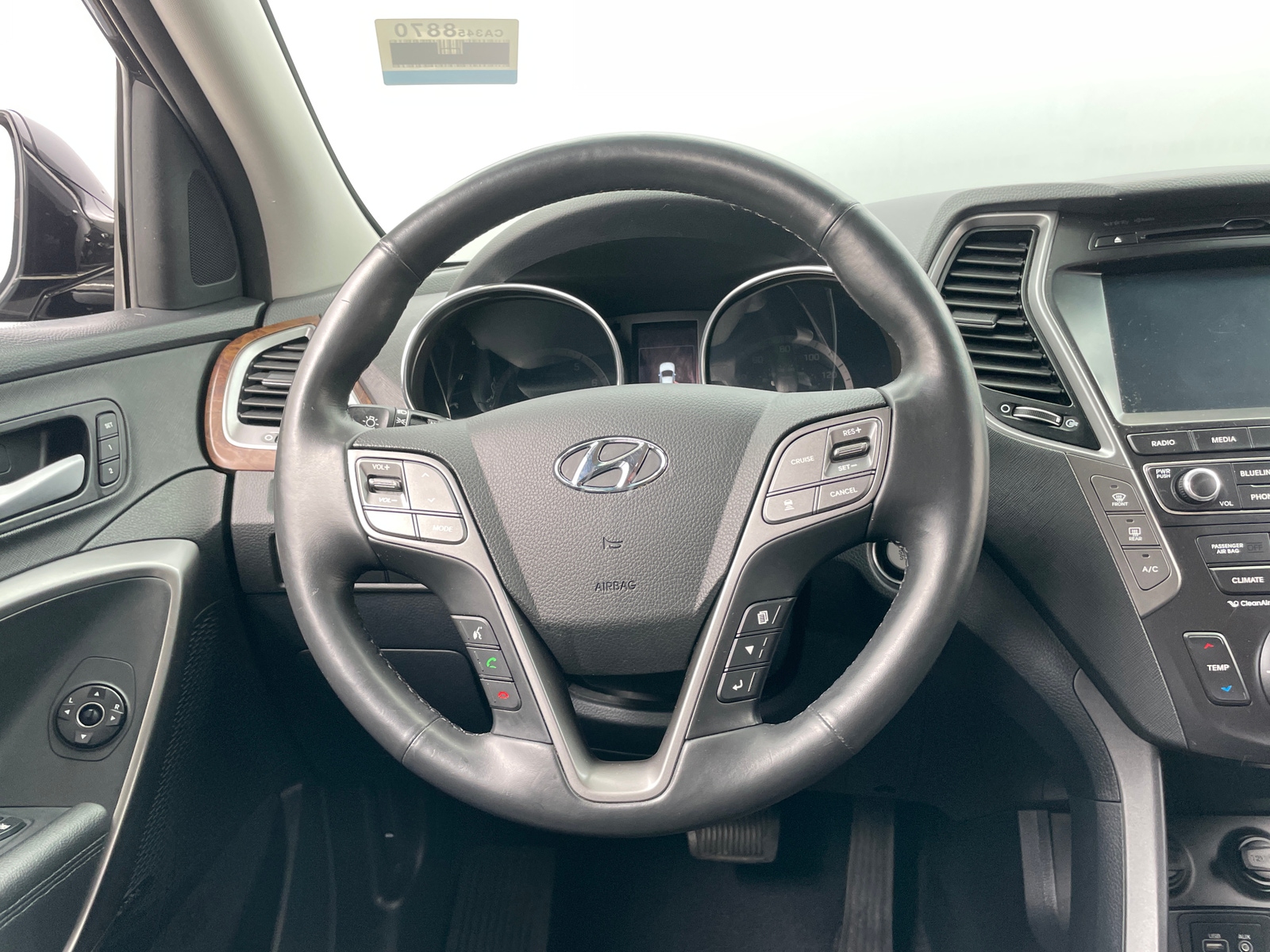 Thumbnail: 2017 Hyundai Santa Fe - 4