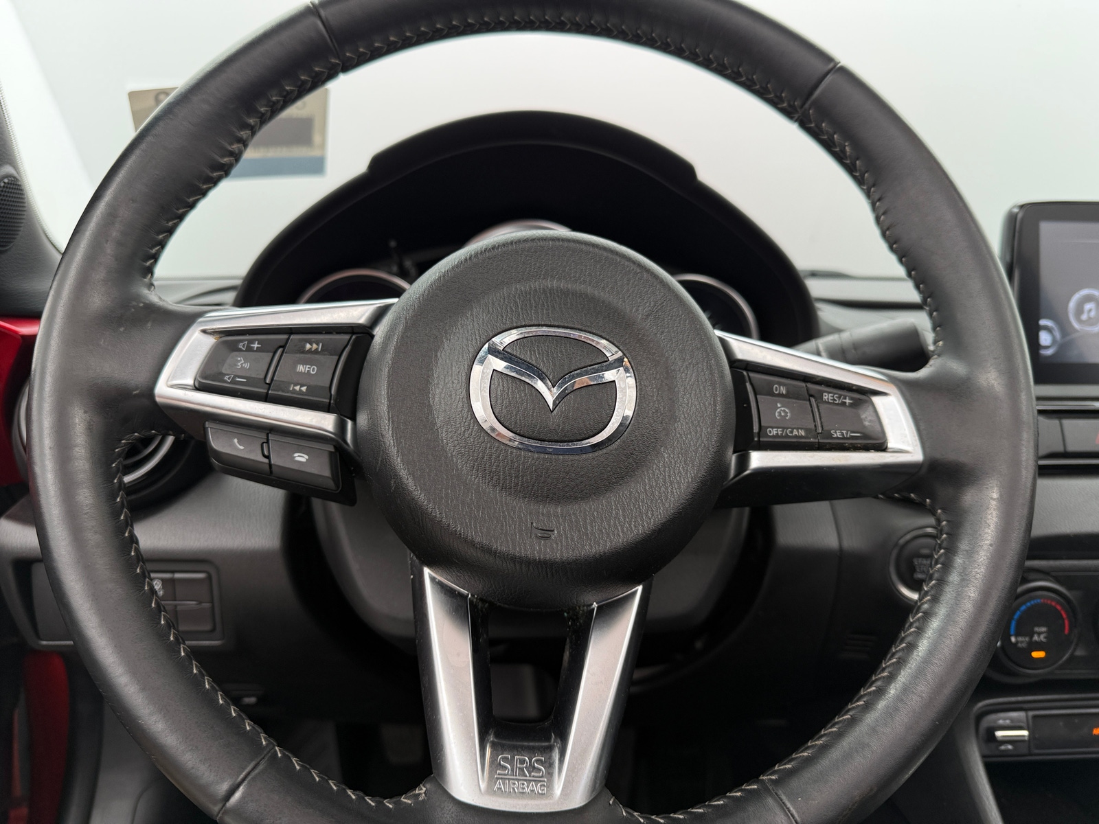 Thumbnail: 2021 Mazda MX-5 Miata - 4