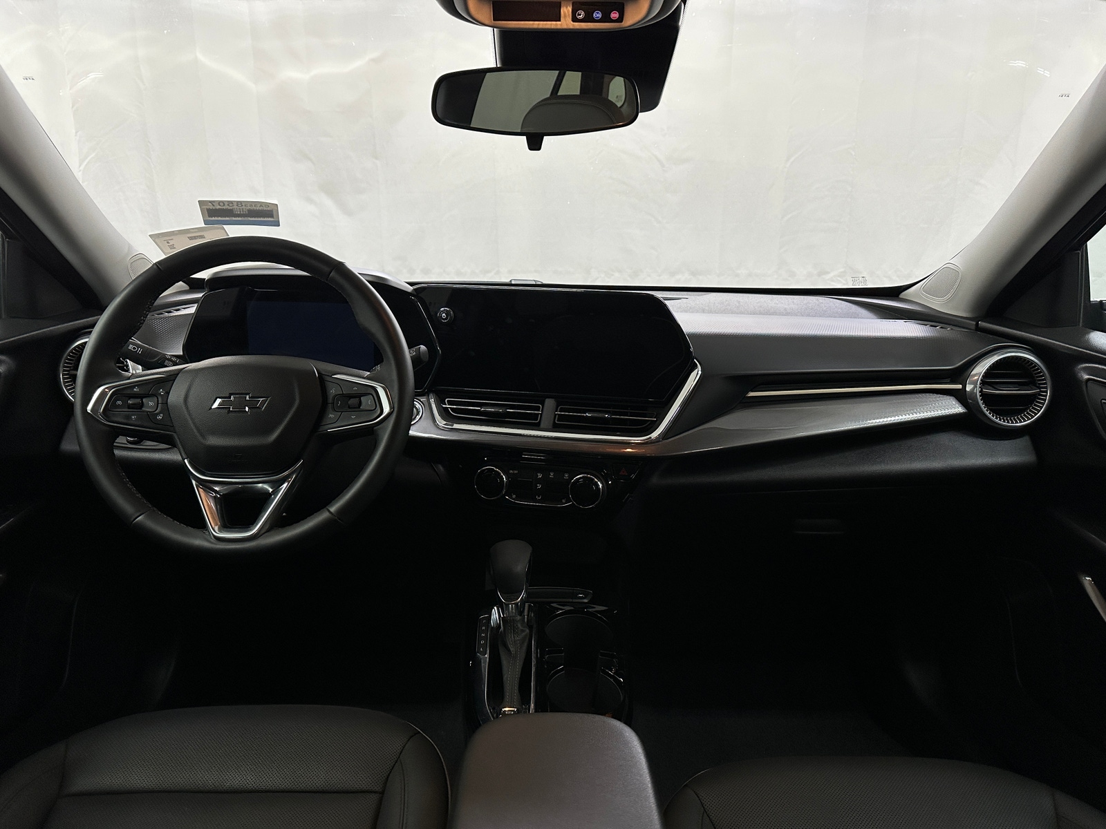 Thumbnail: 2025 Chevrolet Trax - 2