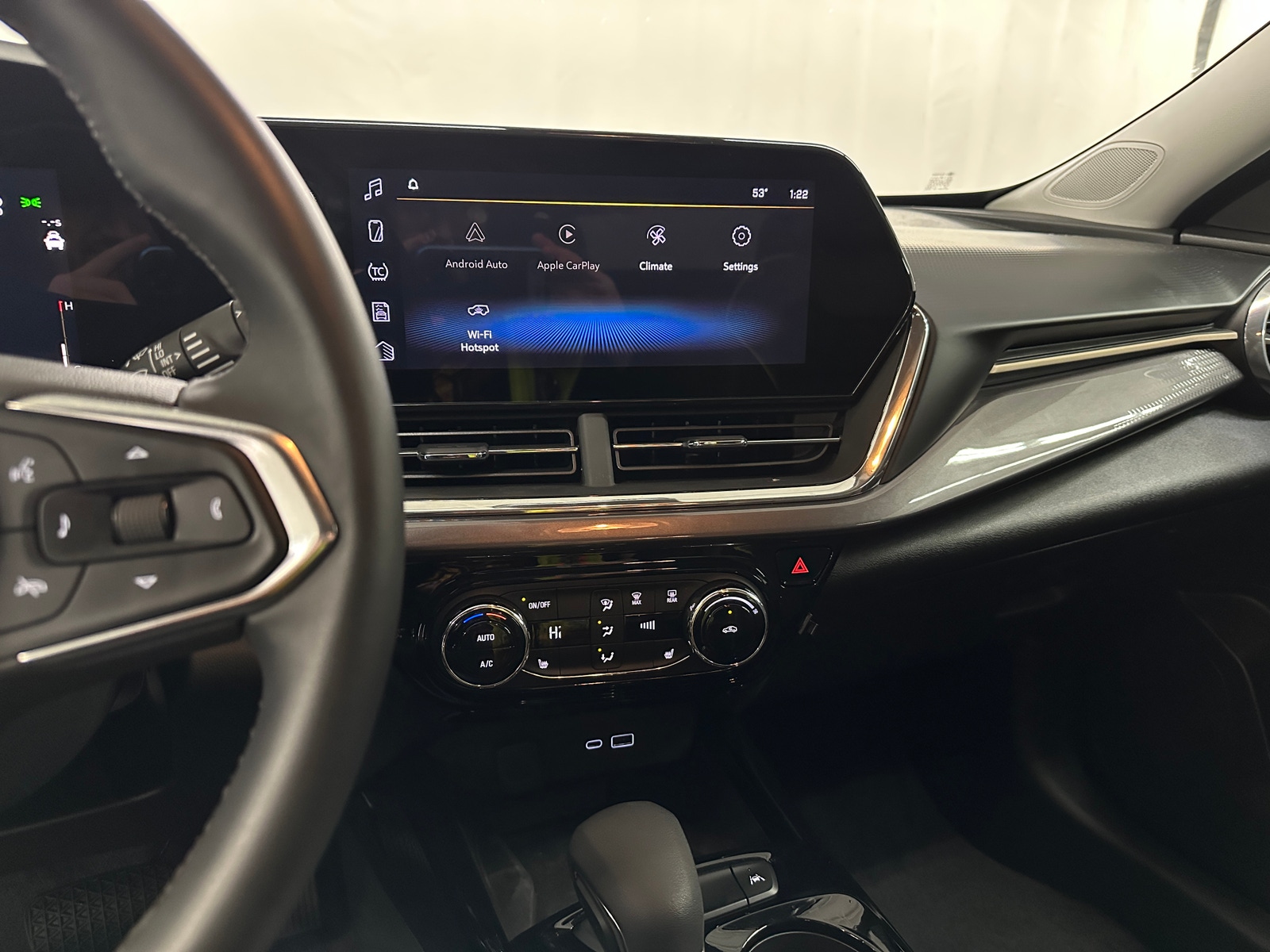 Thumbnail: 2025 Chevrolet Trax - 3