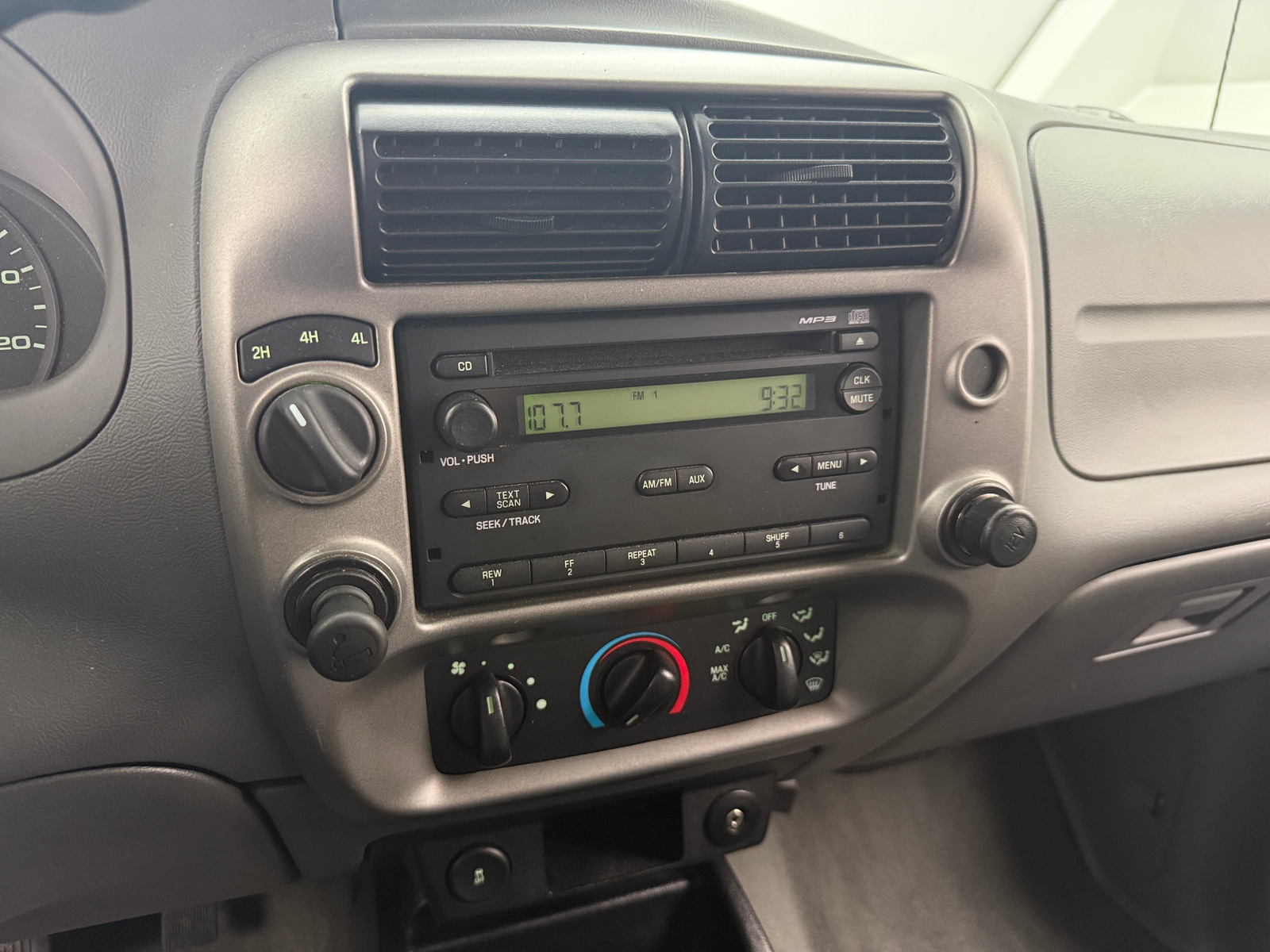 Thumbnail: 2011 Ford Ranger - 4