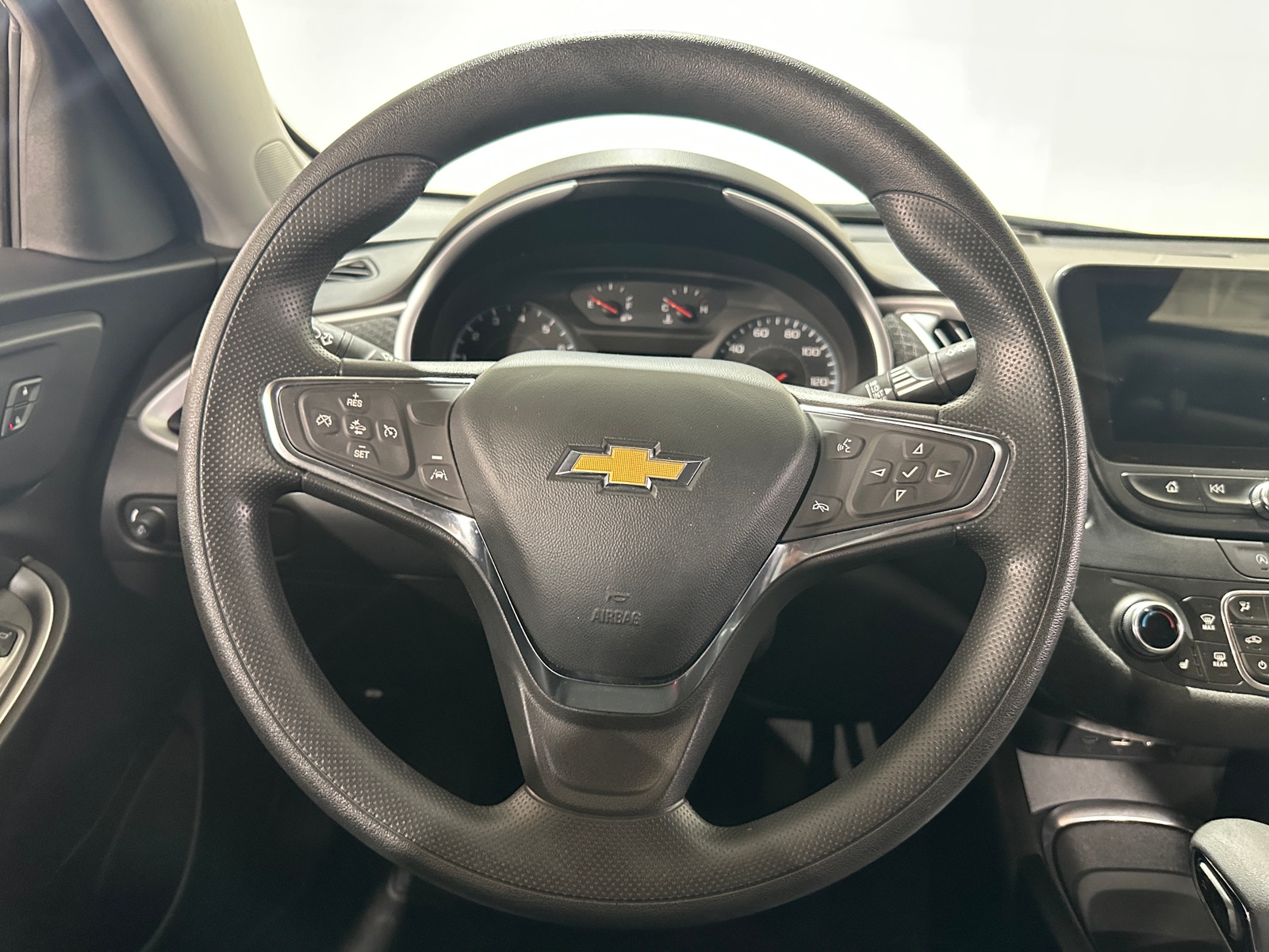 Thumbnail: 2024 Chevrolet Malibu - 5