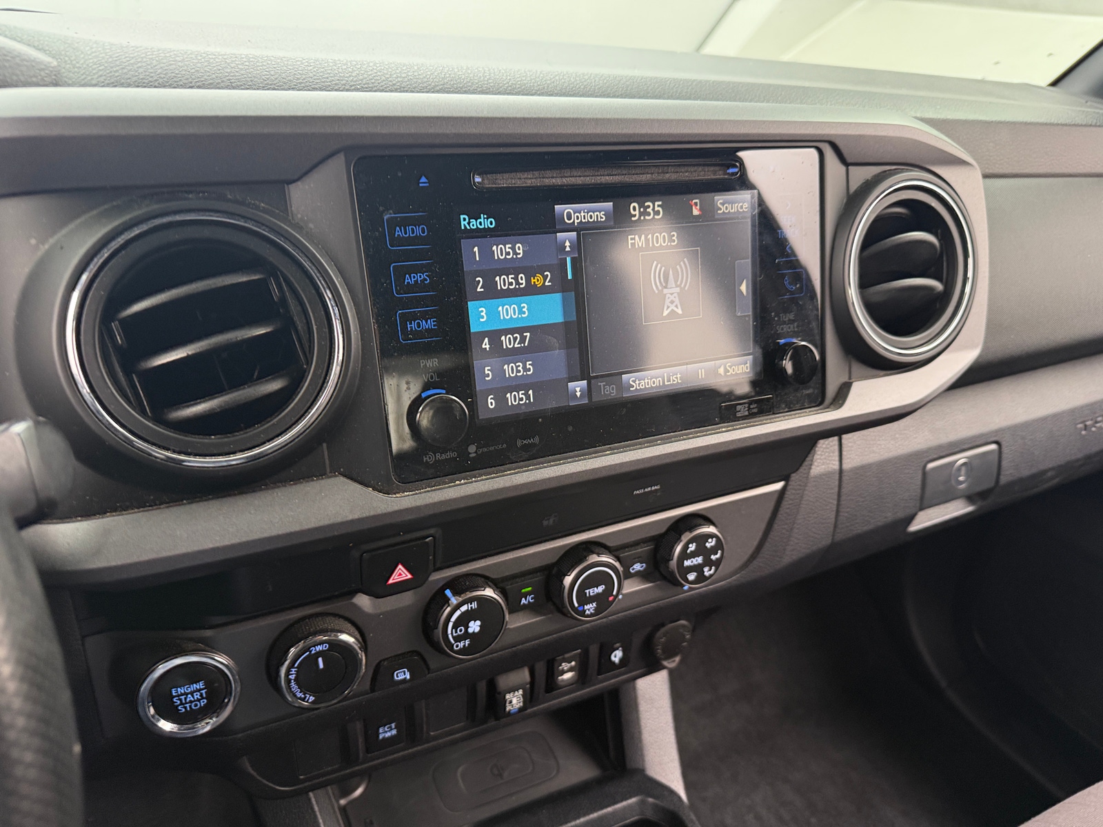 Thumbnail: 2019 Toyota Tacoma - 4