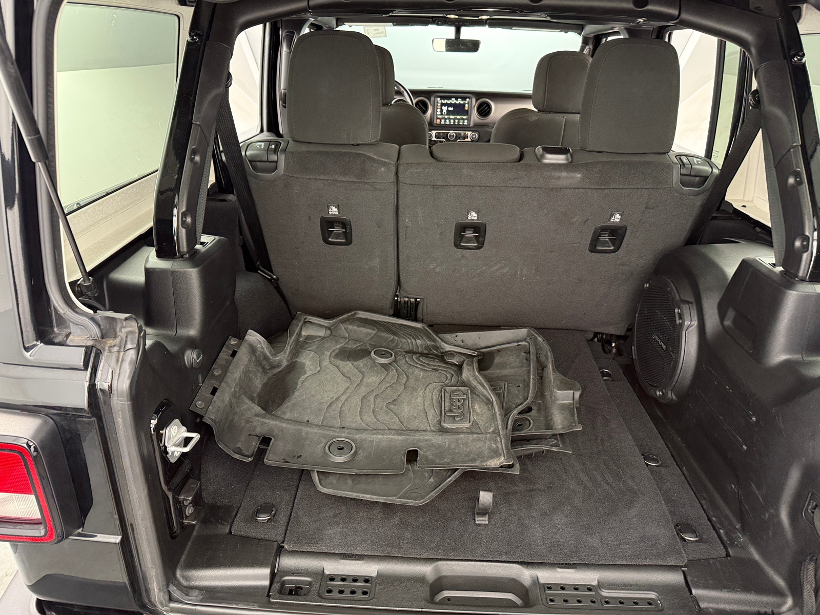 Thumbnail: 2020 Jeep Wrangler - 7