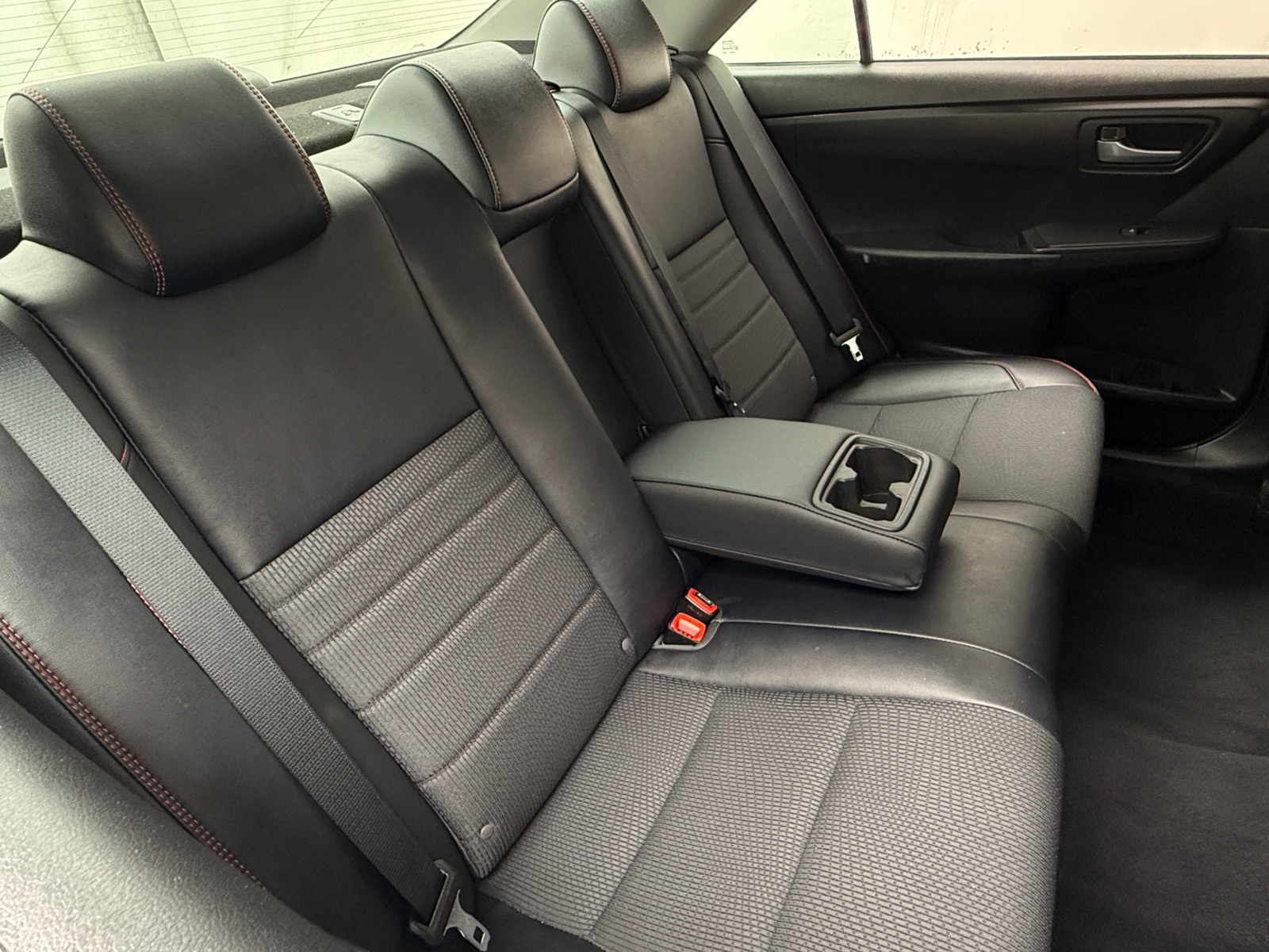 Thumbnail: 2016 Toyota Camry - 6