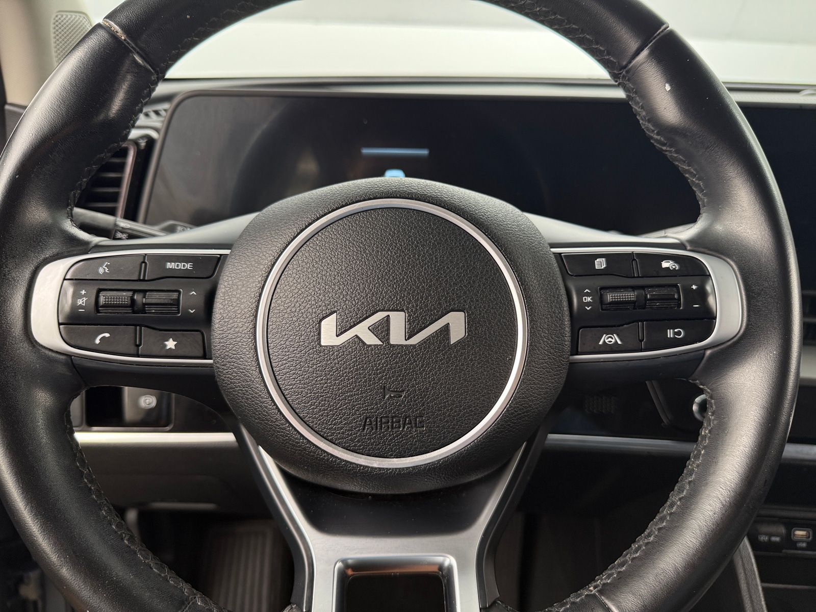 Thumbnail: 2023 Kia Sportage - 4