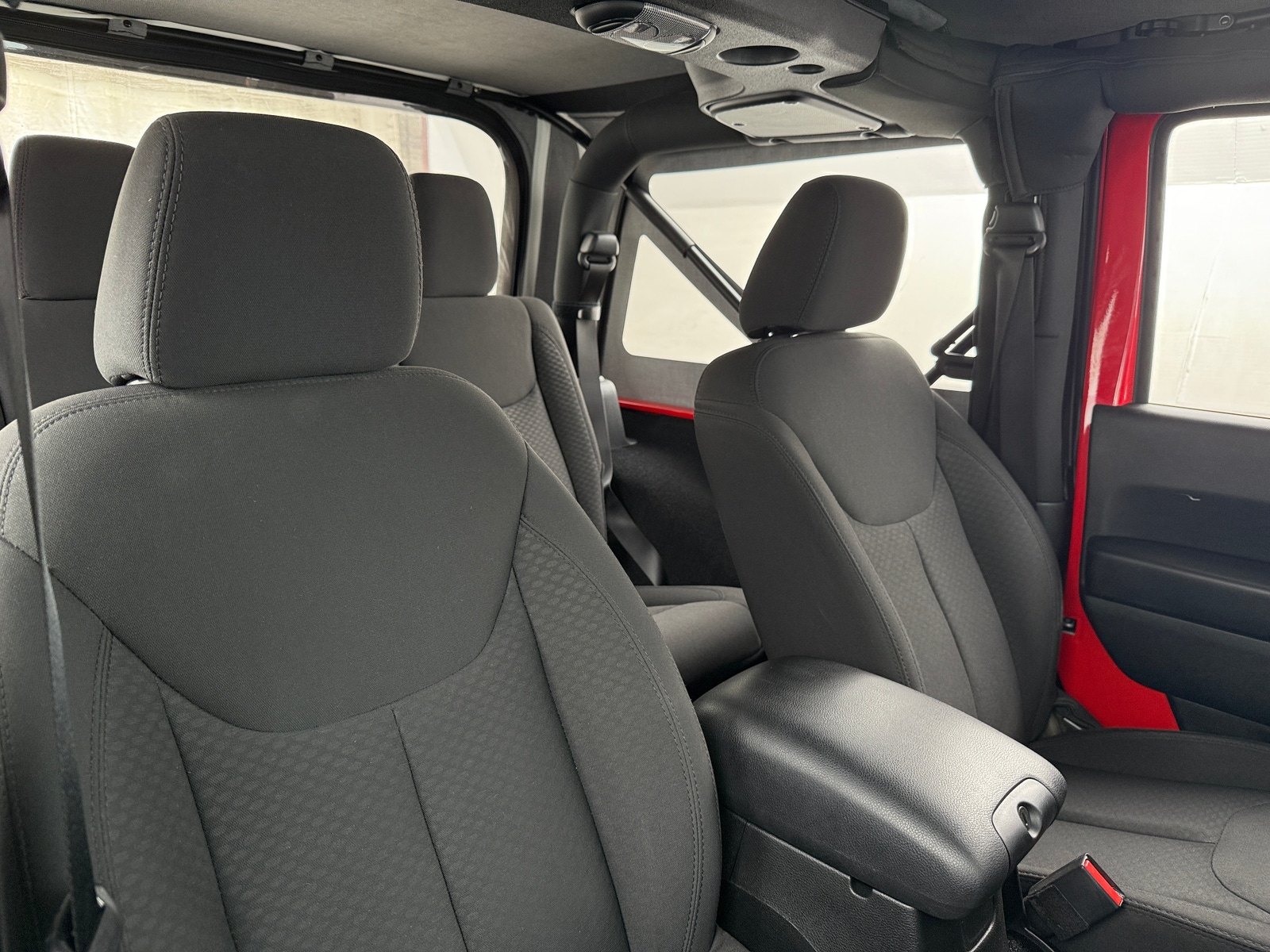 Thumbnail: 2016 Jeep Wrangler - 2