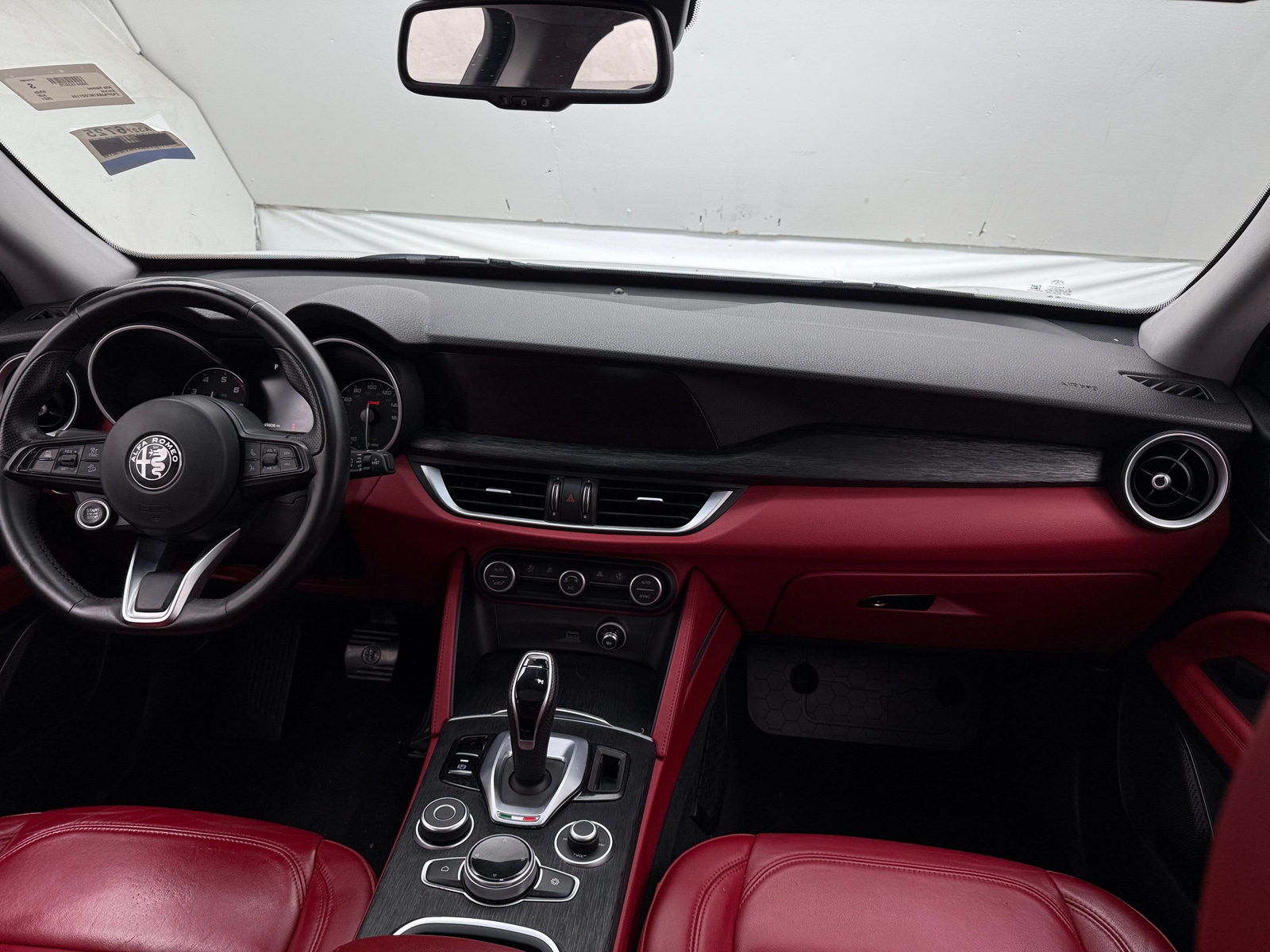 Thumbnail: 2021 Alfa Romeo Stelvio - 2