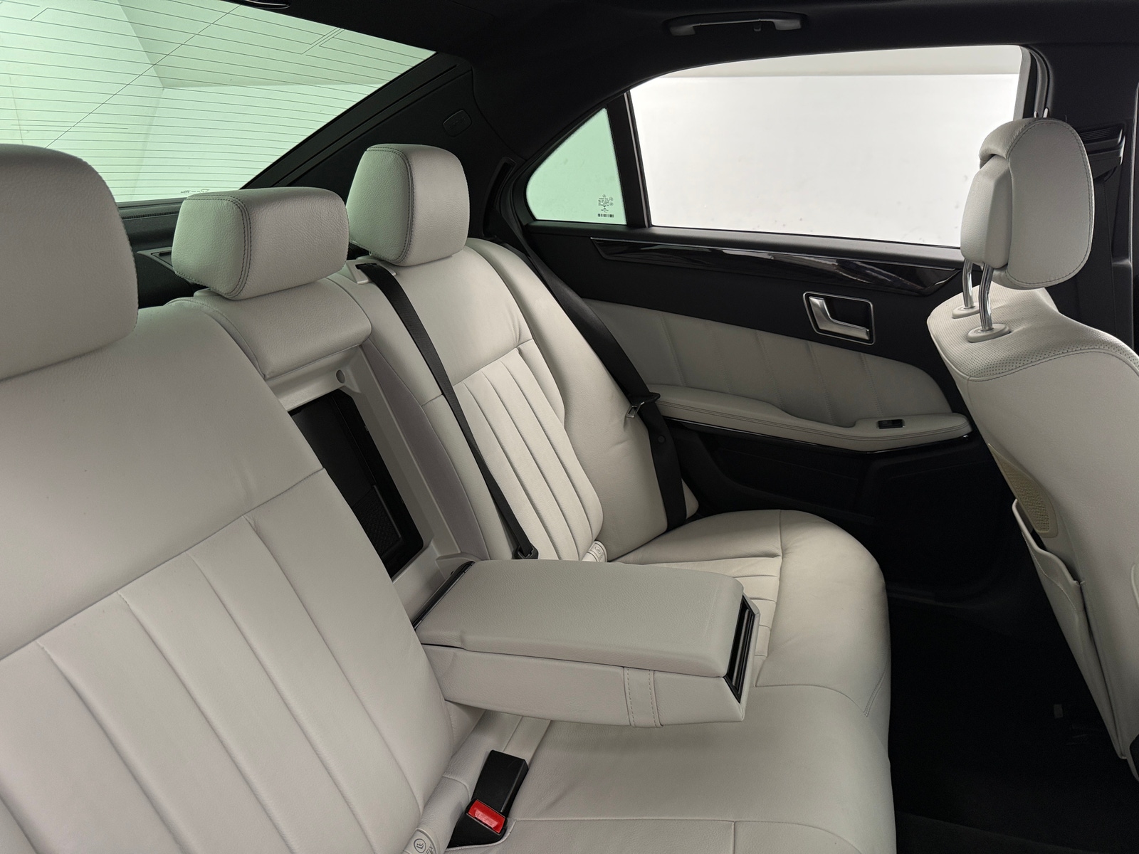 Thumbnail: 2016 Mercedes-Benz E-Class - 5