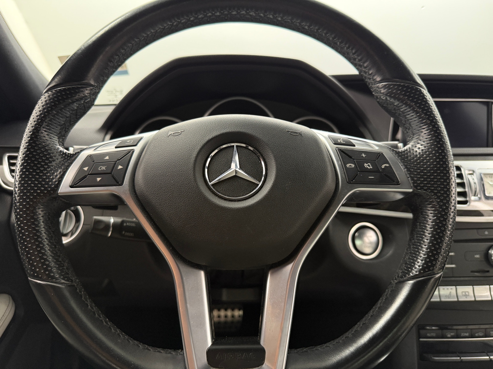 Thumbnail: 2016 Mercedes-Benz E-Class - 4