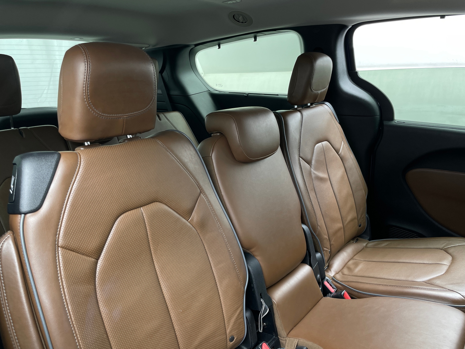 Thumbnail: 2018 Chrysler Pacifica - 5