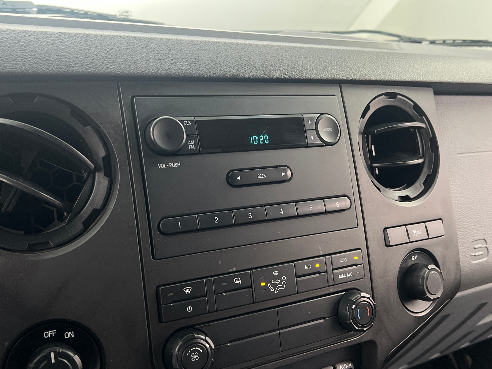 Thumbnail: 2014 Ford Econoline - 4