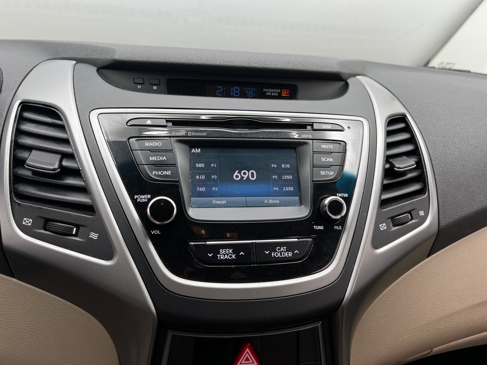 Thumbnail: 2015 Hyundai Elantra - 4