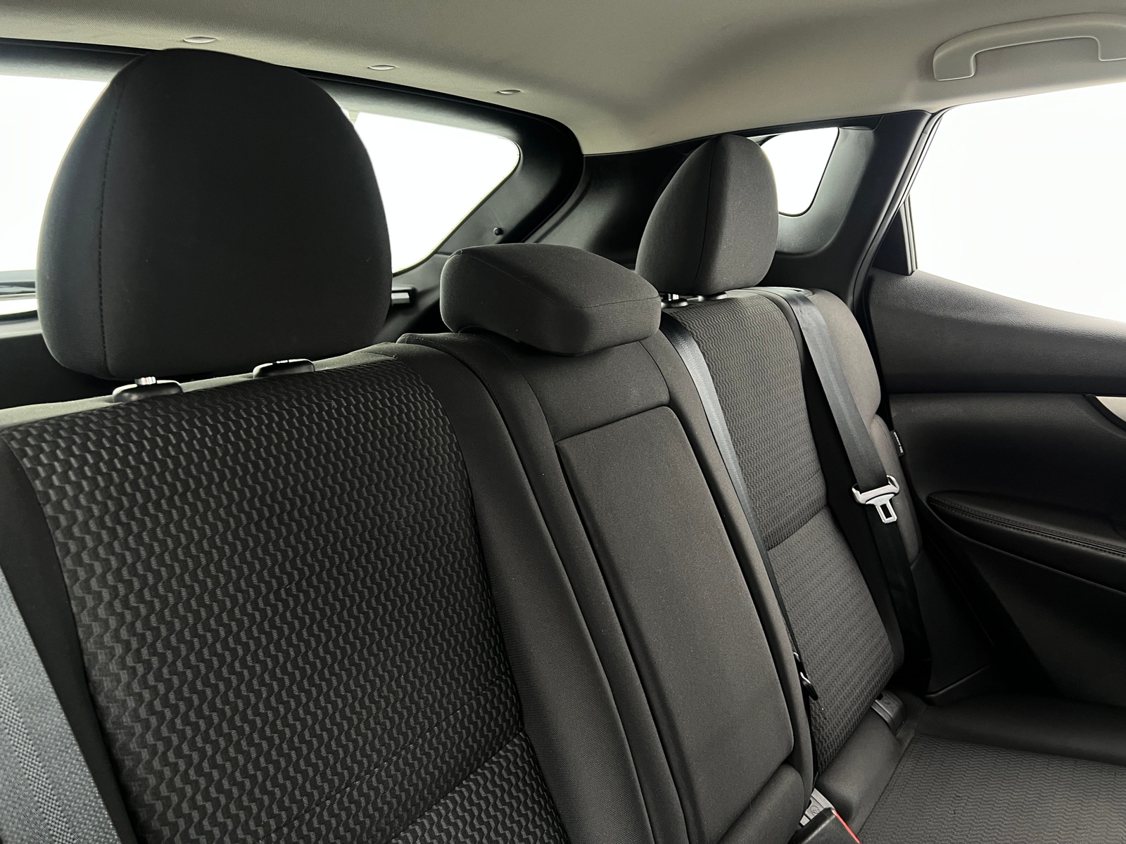 Thumbnail: 2021 Nissan Rogue Sport - 6