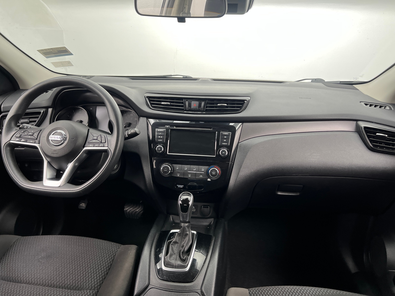 Thumbnail: 2021 Nissan Rogue Sport - 3