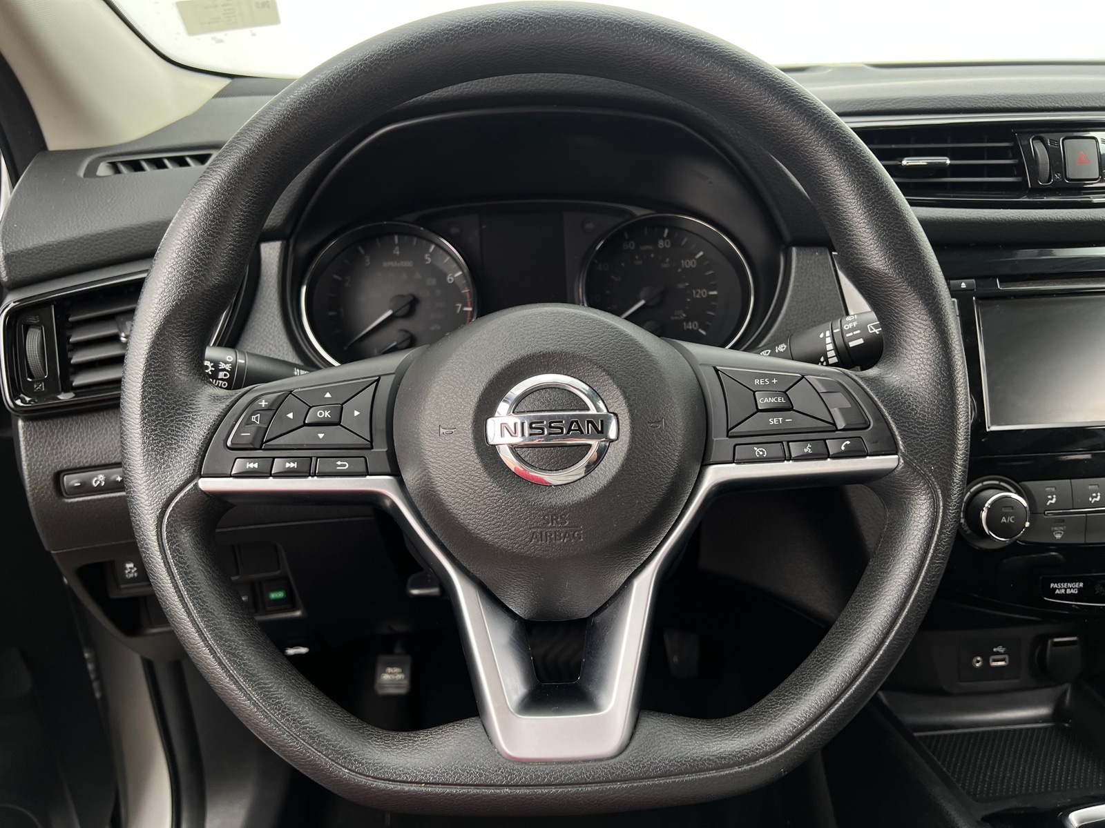 Thumbnail: 2021 Nissan Rogue Sport - 5