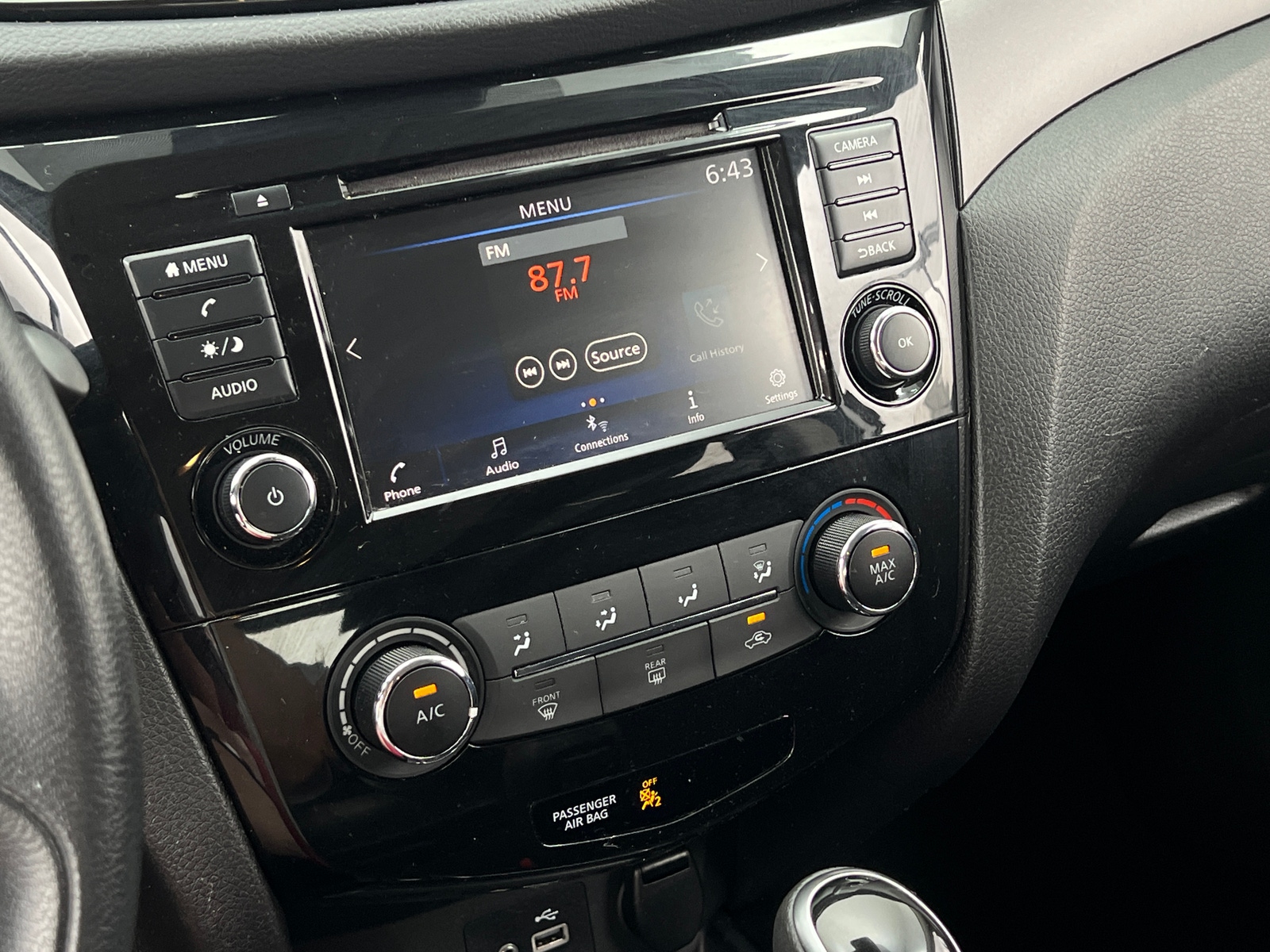 Thumbnail: 2021 Nissan Rogue Sport - 4