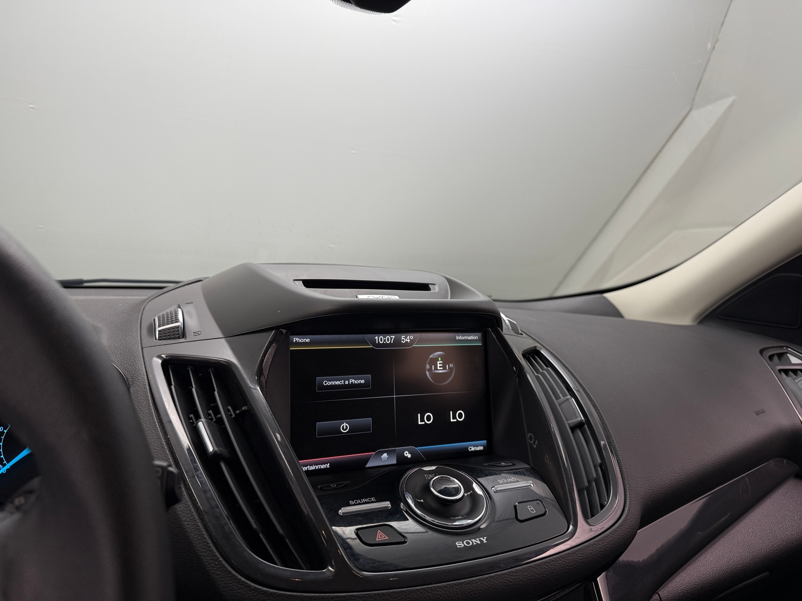 Thumbnail: 2015 Ford Escape - 3