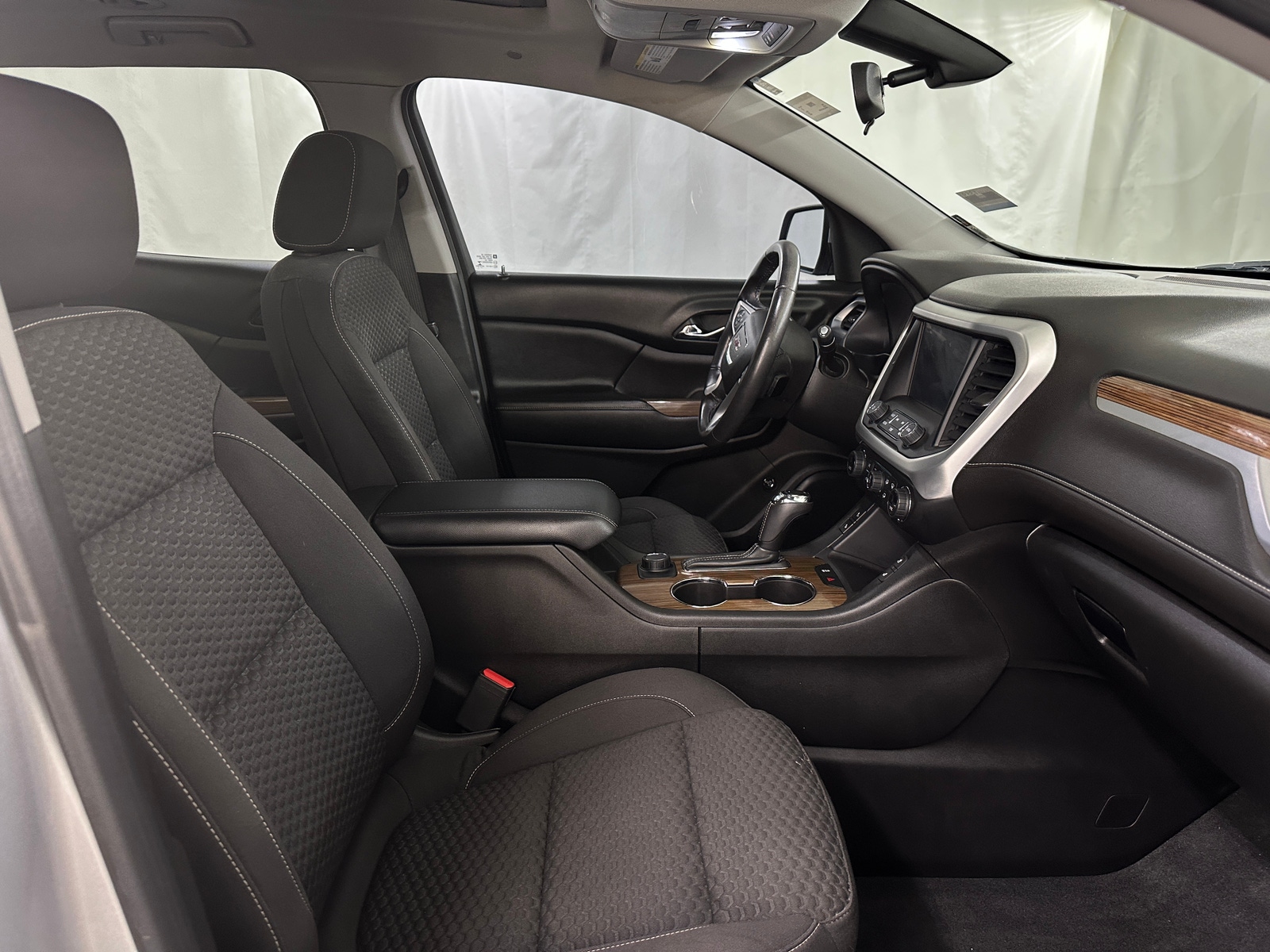 Thumbnail: 2018 GMC Acadia - 2