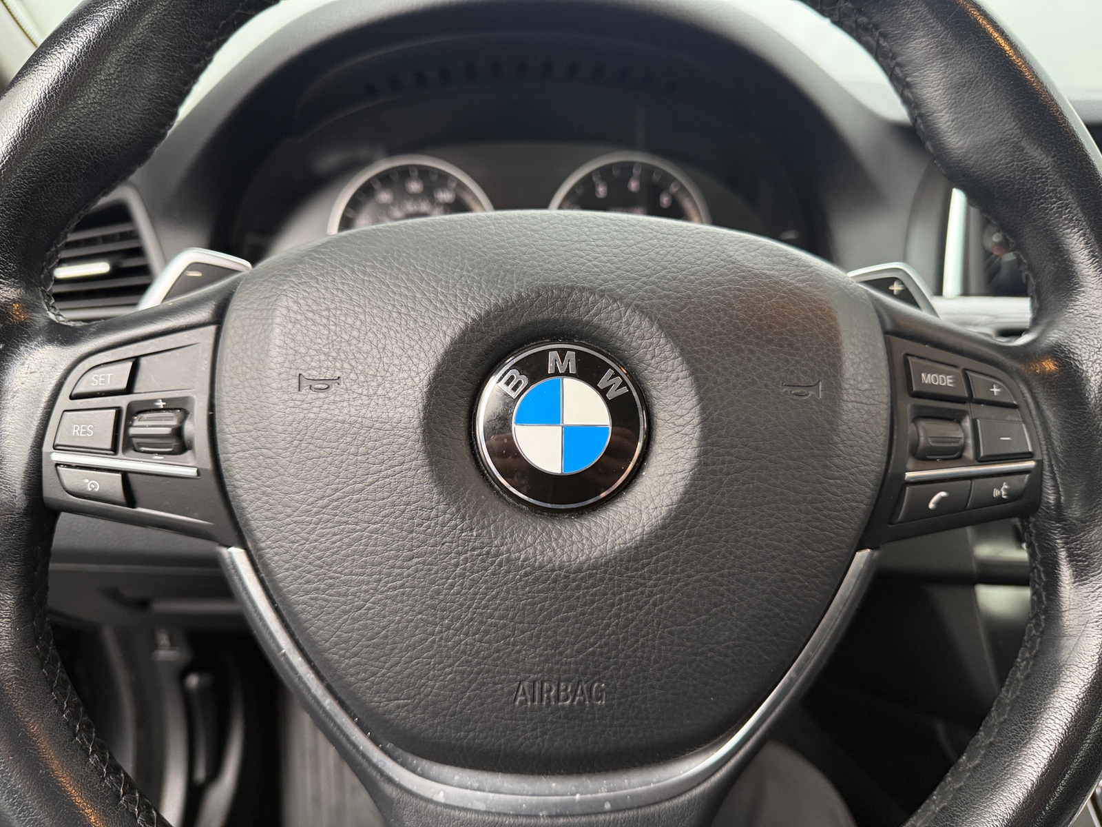 Thumbnail: 2016 BMW 5 Series - 4