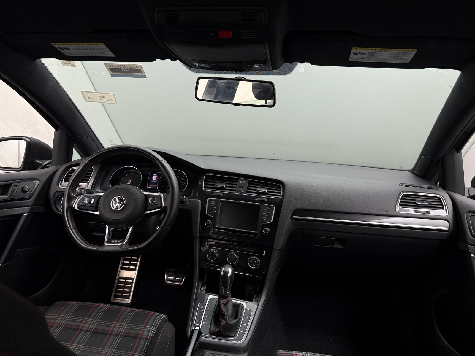 Thumbnail: 2017 Volkswagen Golf - 3