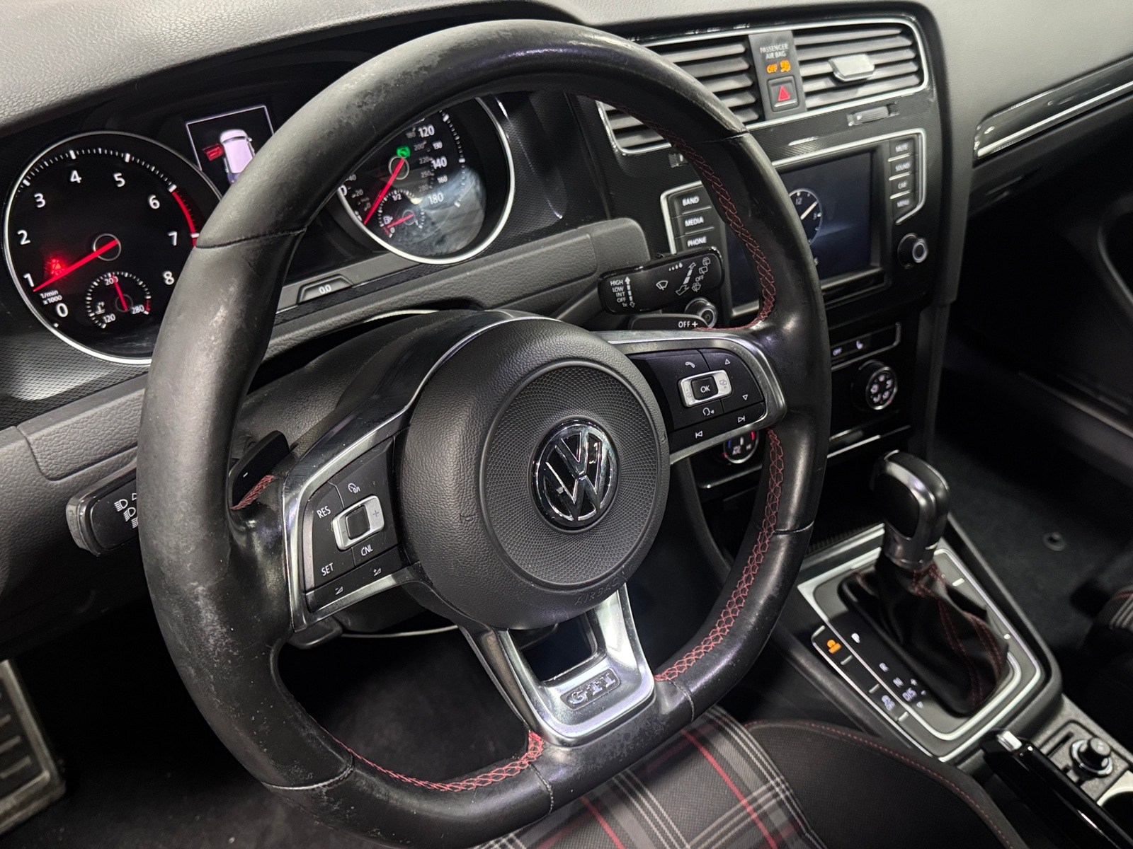 Thumbnail: 2017 Volkswagen Golf - 5