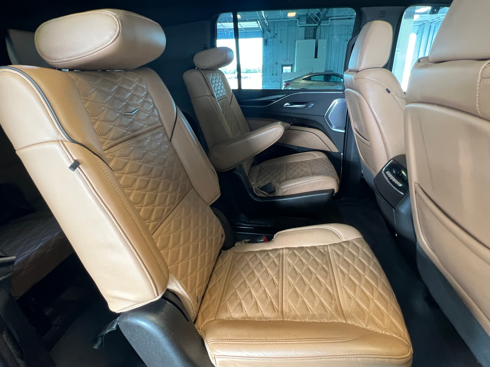 Thumbnail: 2023 Cadillac Escalade - 5