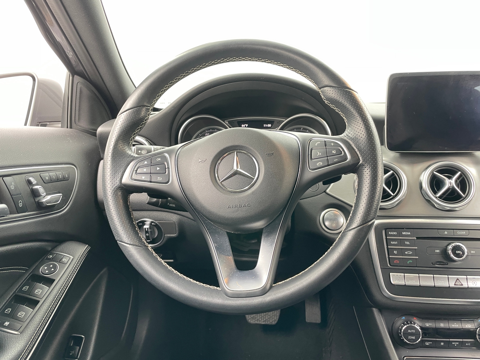 Thumbnail: 2018 Mercedes-Benz GLA - 4
