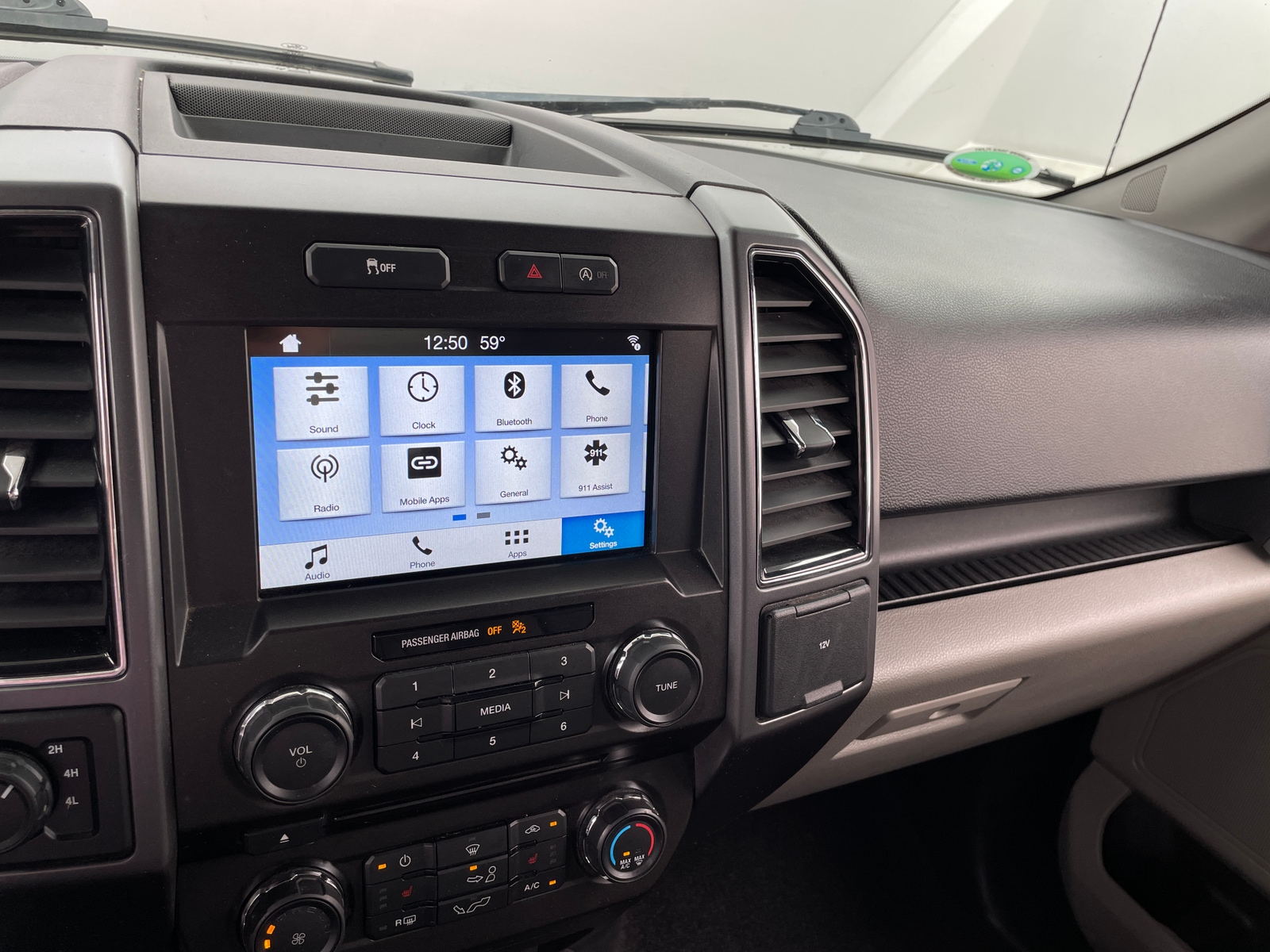 Thumbnail: 2018 Ford Econoline - 4