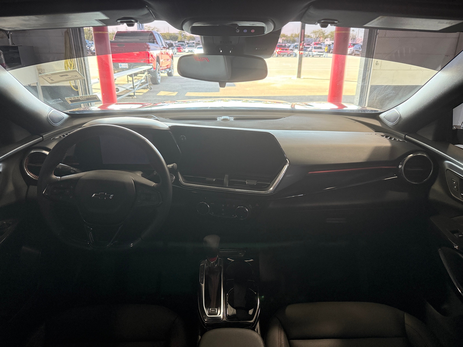 Thumbnail: 2025 Chevrolet Trax - 2