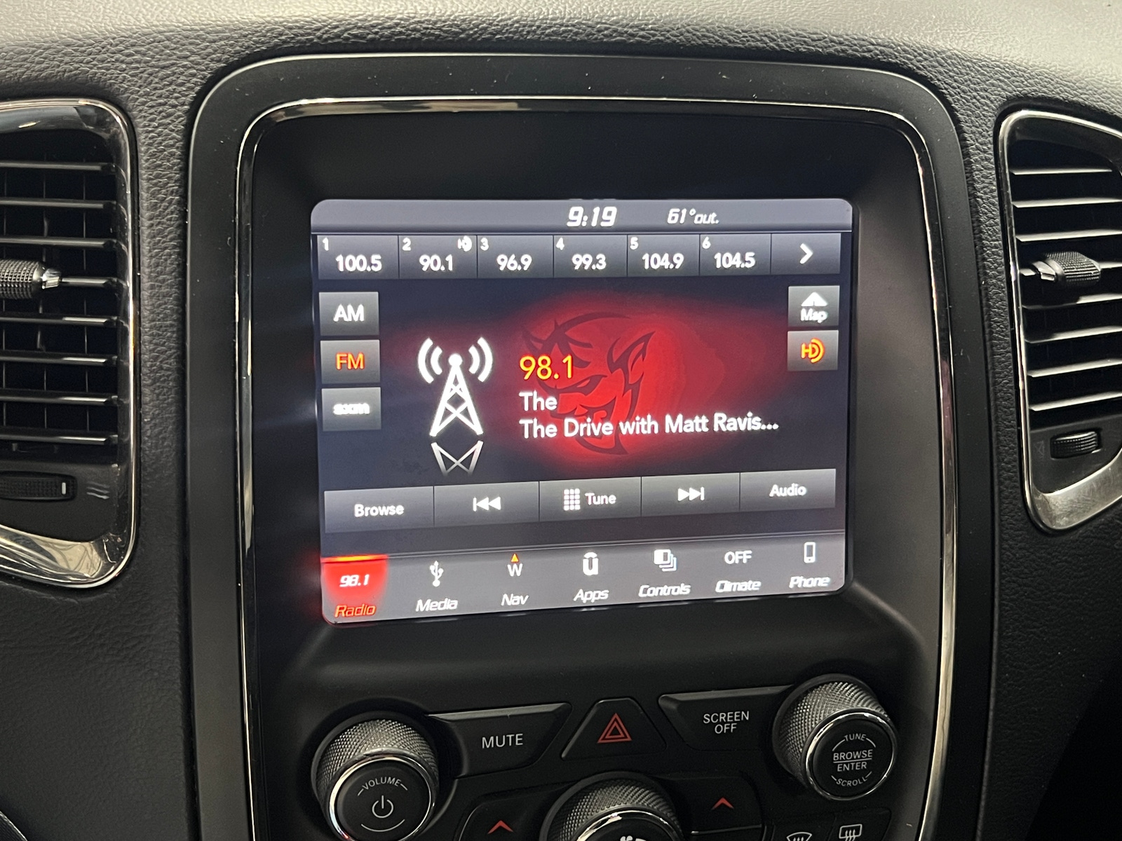 Thumbnail: 2019 Dodge Durango - 3
