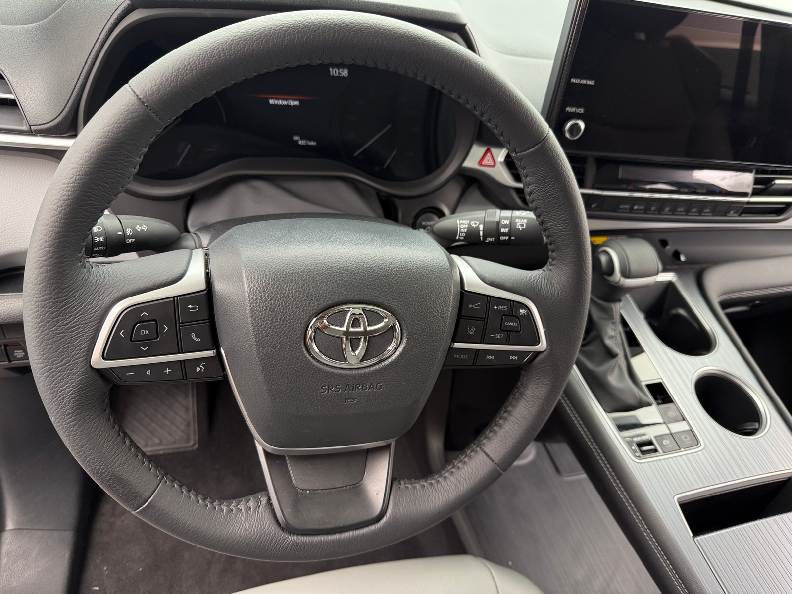 Thumbnail: 2025 Toyota Sienna - 4
