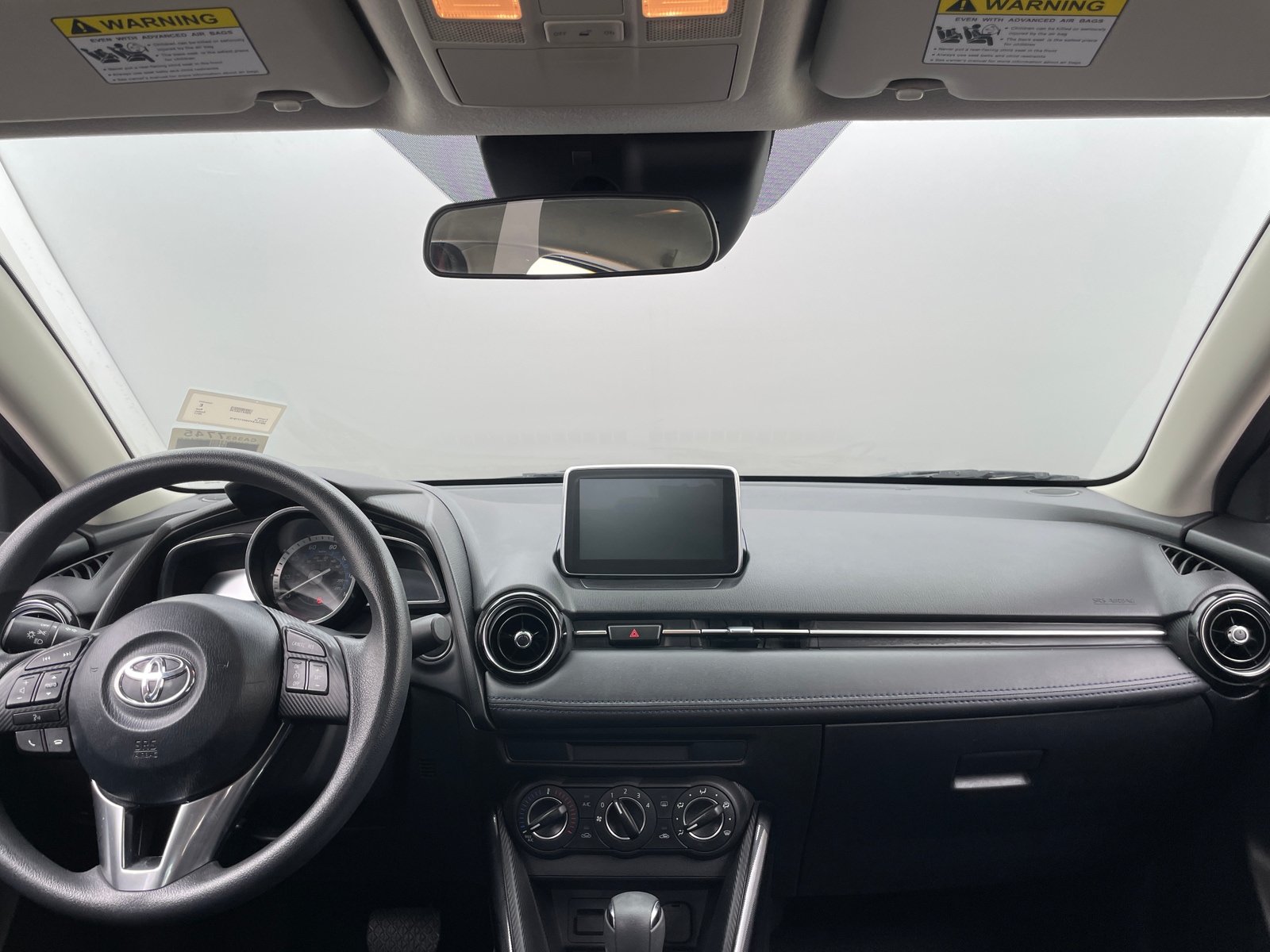 Thumbnail: 2017 Toyota Yaris iA - 3