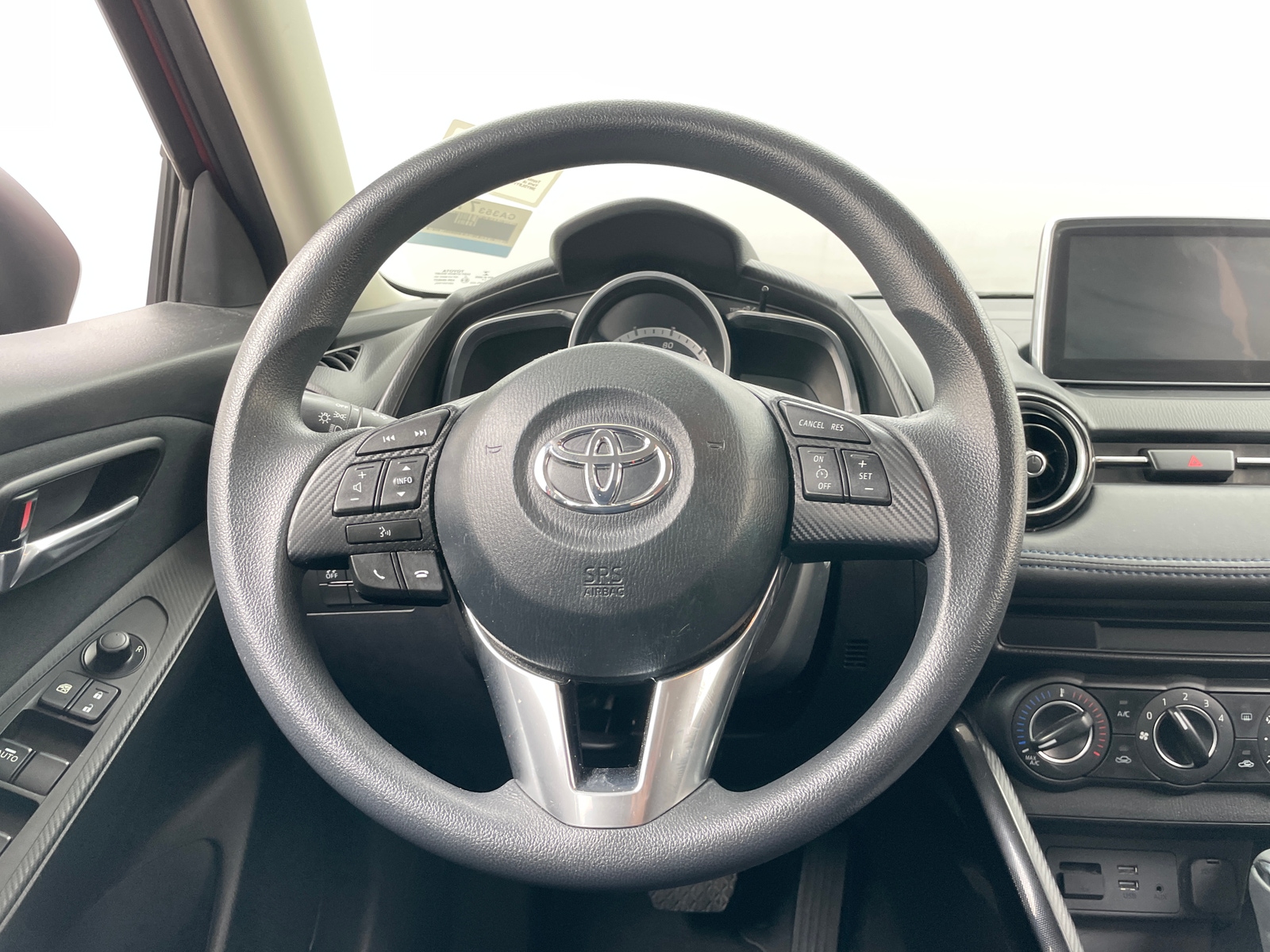 Thumbnail: 2017 Toyota Yaris iA - 5