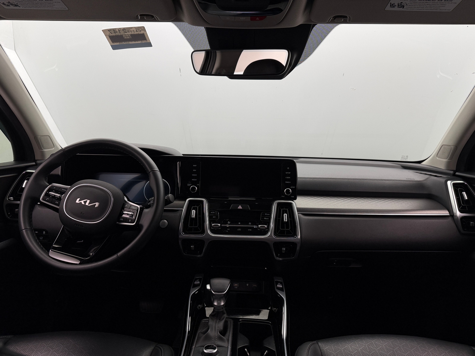 Thumbnail: 2023 Kia Sorento - 2