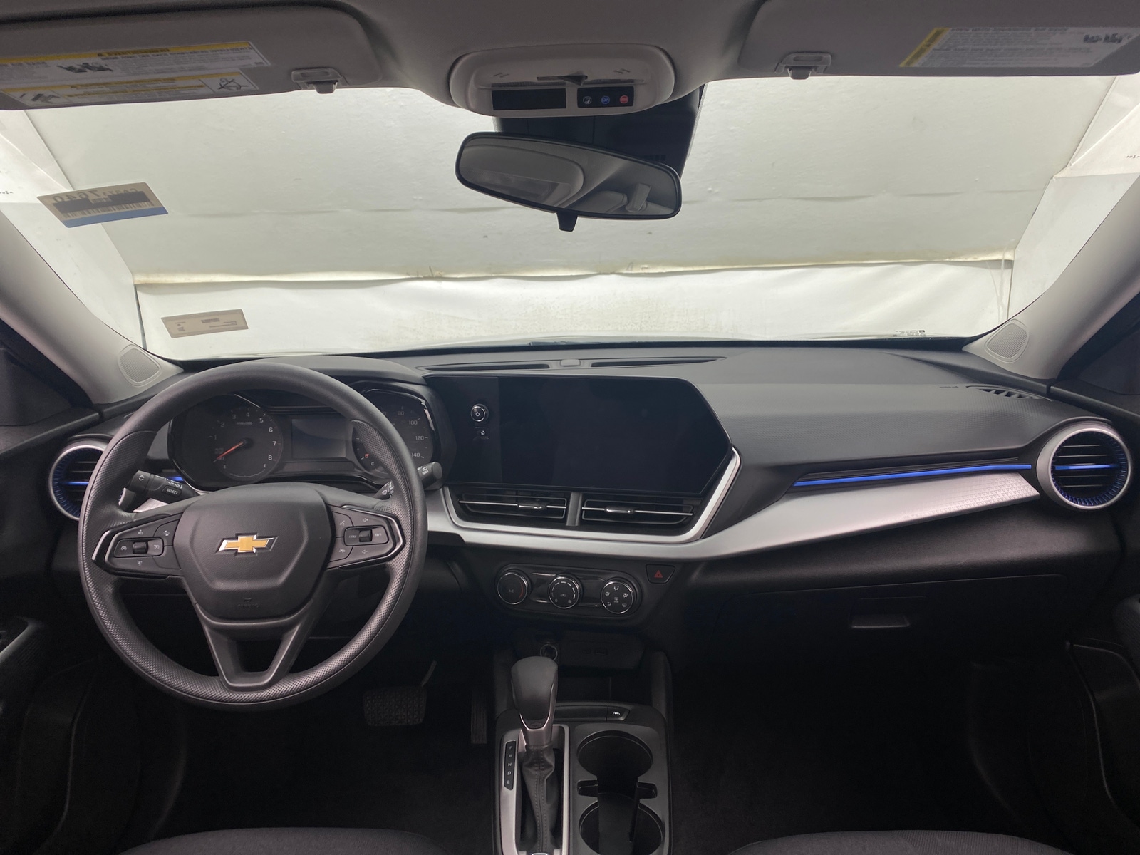 Thumbnail: 2025 Chevrolet Trax - 3