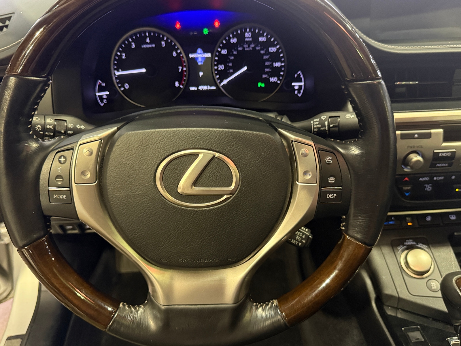 Thumbnail: 2015 Lexus ES - 4