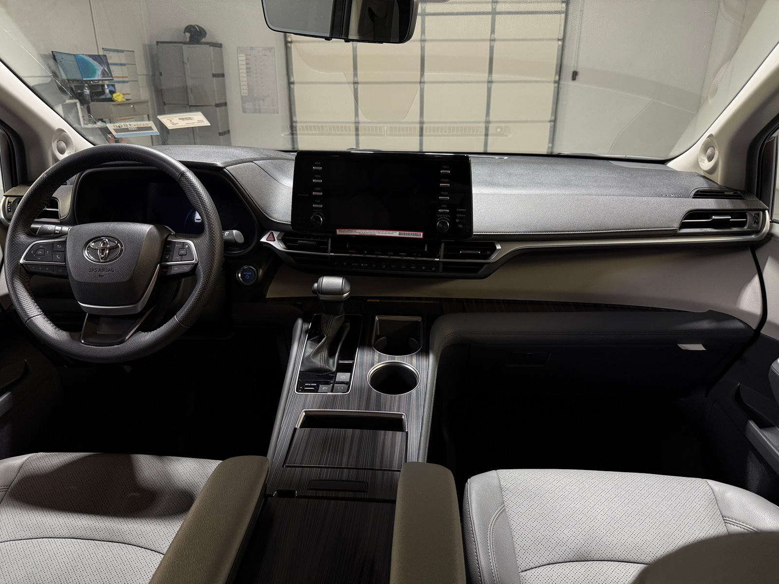 Thumbnail: 2024 Toyota Sienna - 2