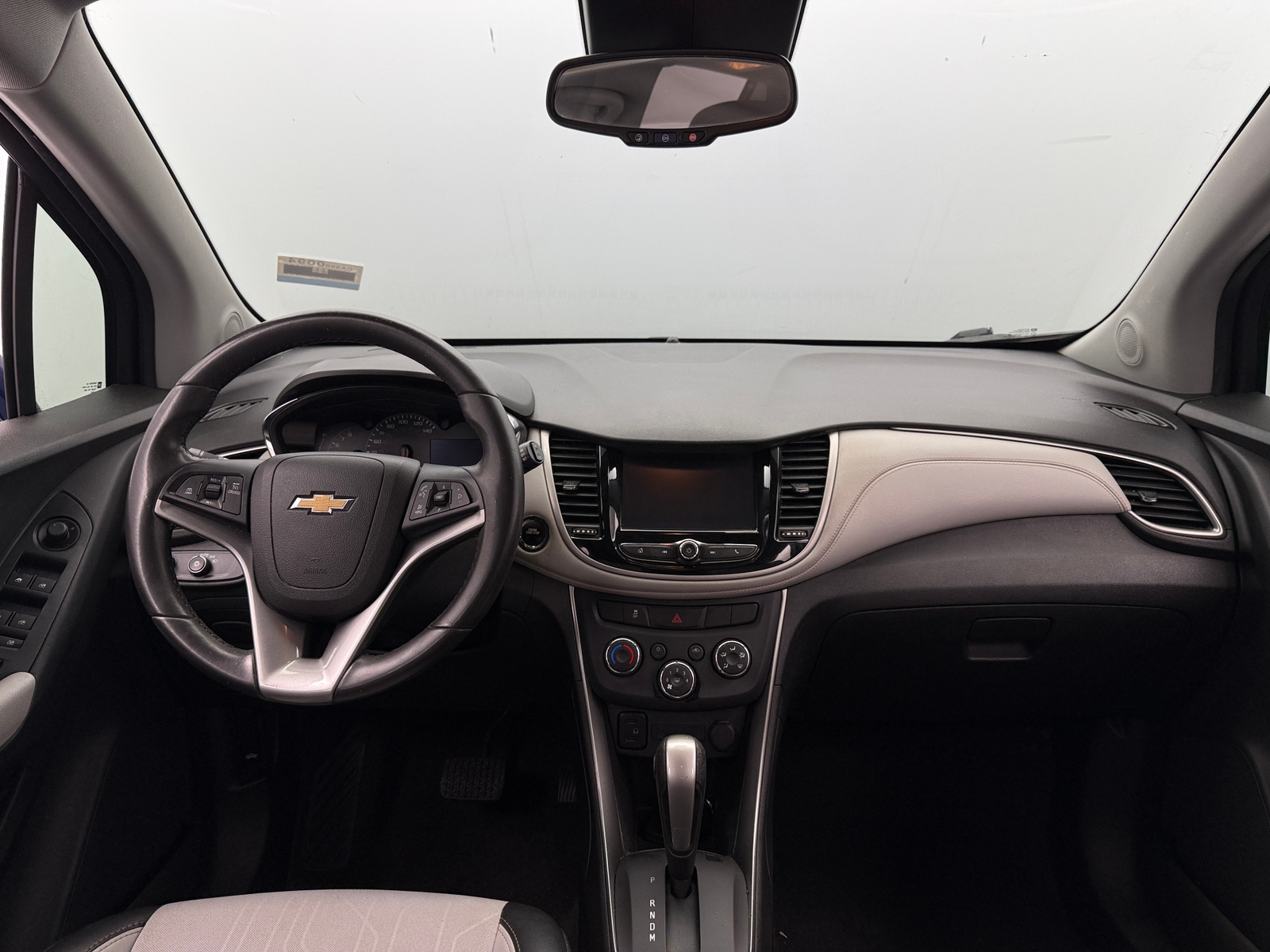 Thumbnail: 2017 Chevrolet Trax - 3