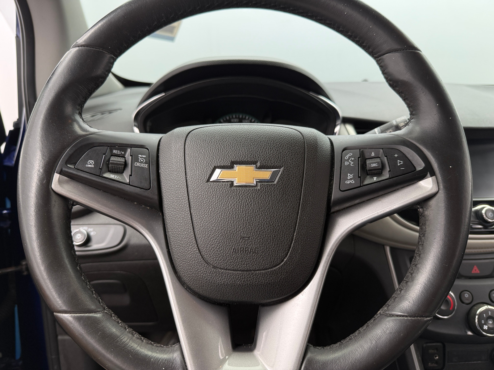 Thumbnail: 2017 Chevrolet Trax - 5