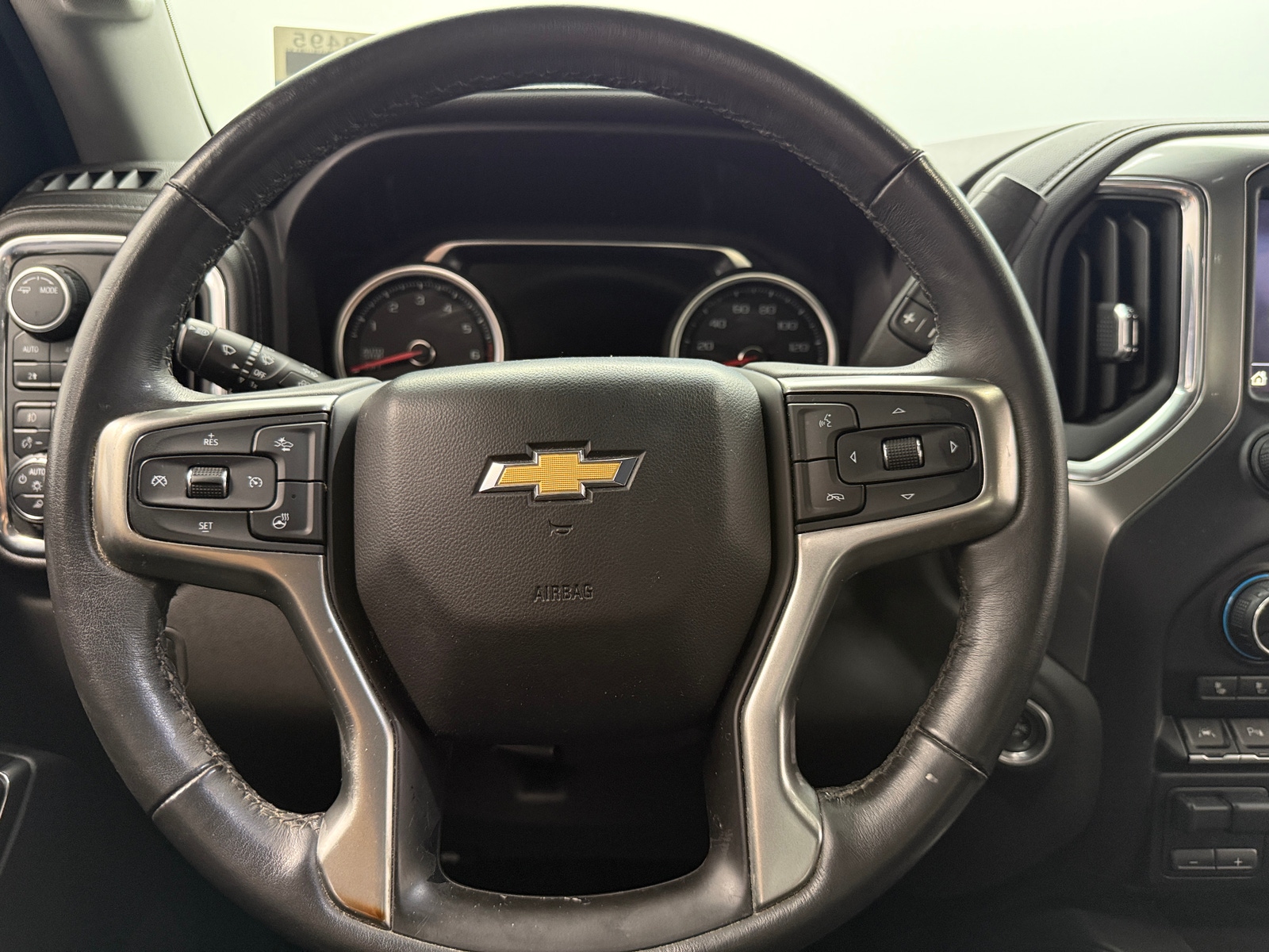 Thumbnail: 2020 Chevrolet Silverado 1500 - 4